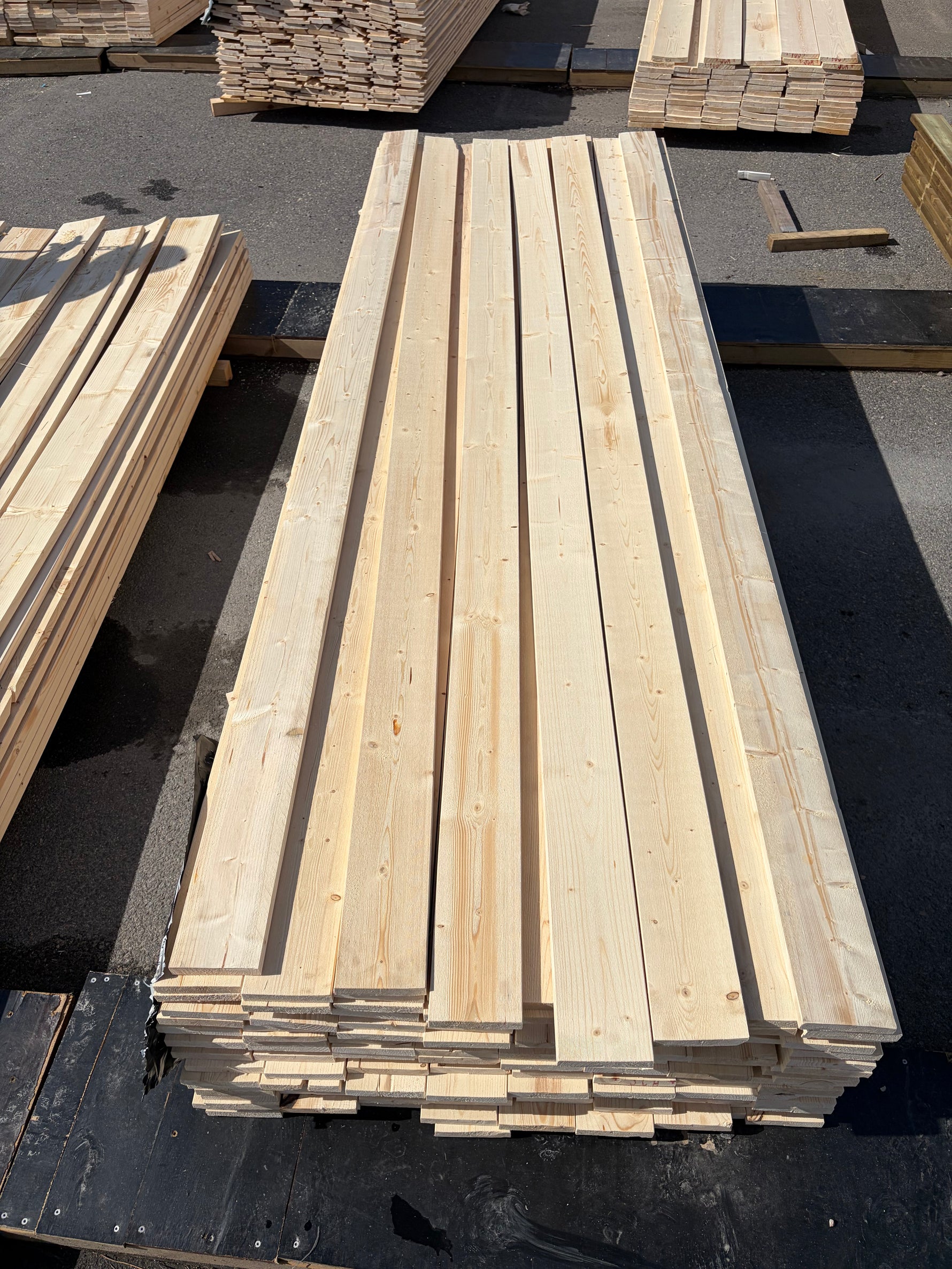 Paket Finsågade Brädor 22x120mm, 136st 3,00m (Andra sortering)