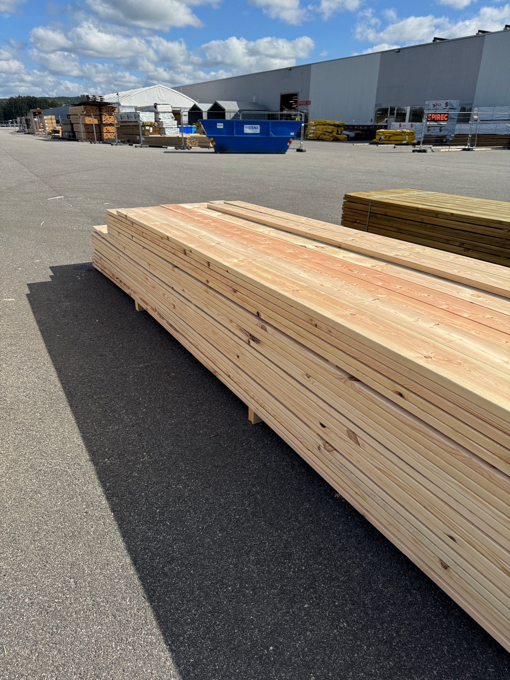 Paket Hyvlad 28x145 – 135st – 4.50–5.40 m – ANDRASORTERING