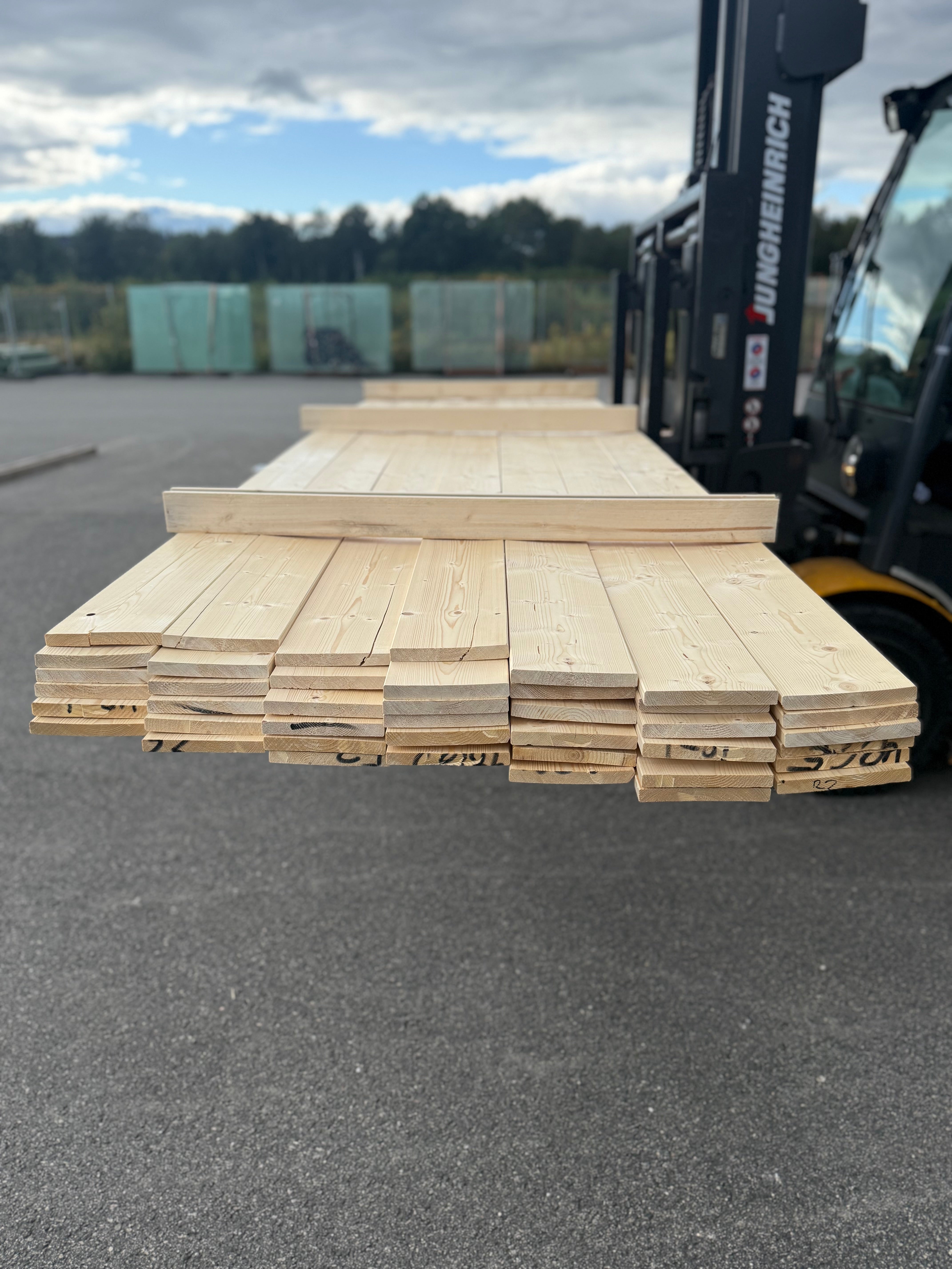Paket Hyvlade Brädor 22x95mm – Gran Vrak