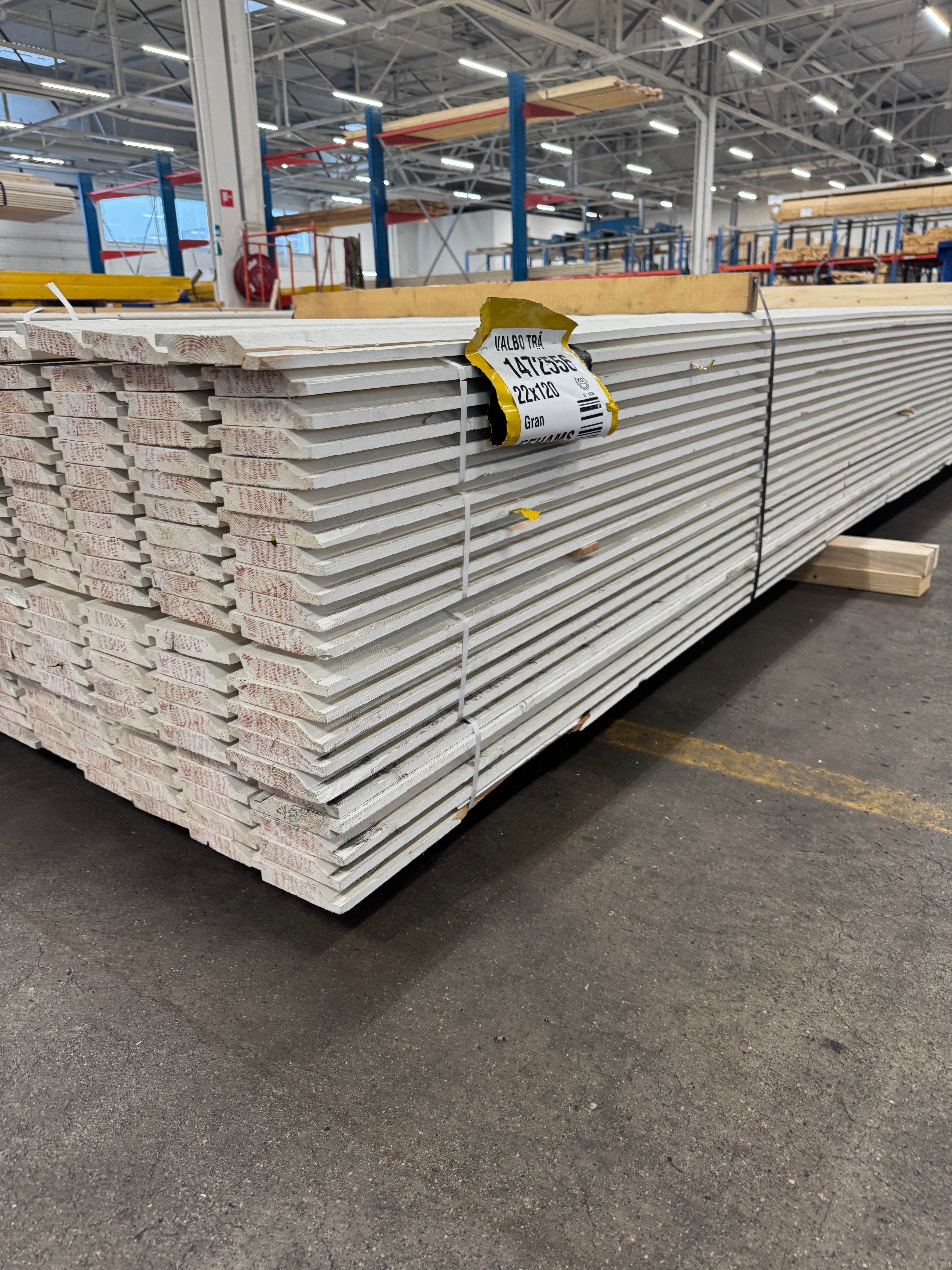 Paket Ytterpanel Enkelfas Halvspont 22x120mm – 164 st (4,80–5,40 m, gran, vitmålad)