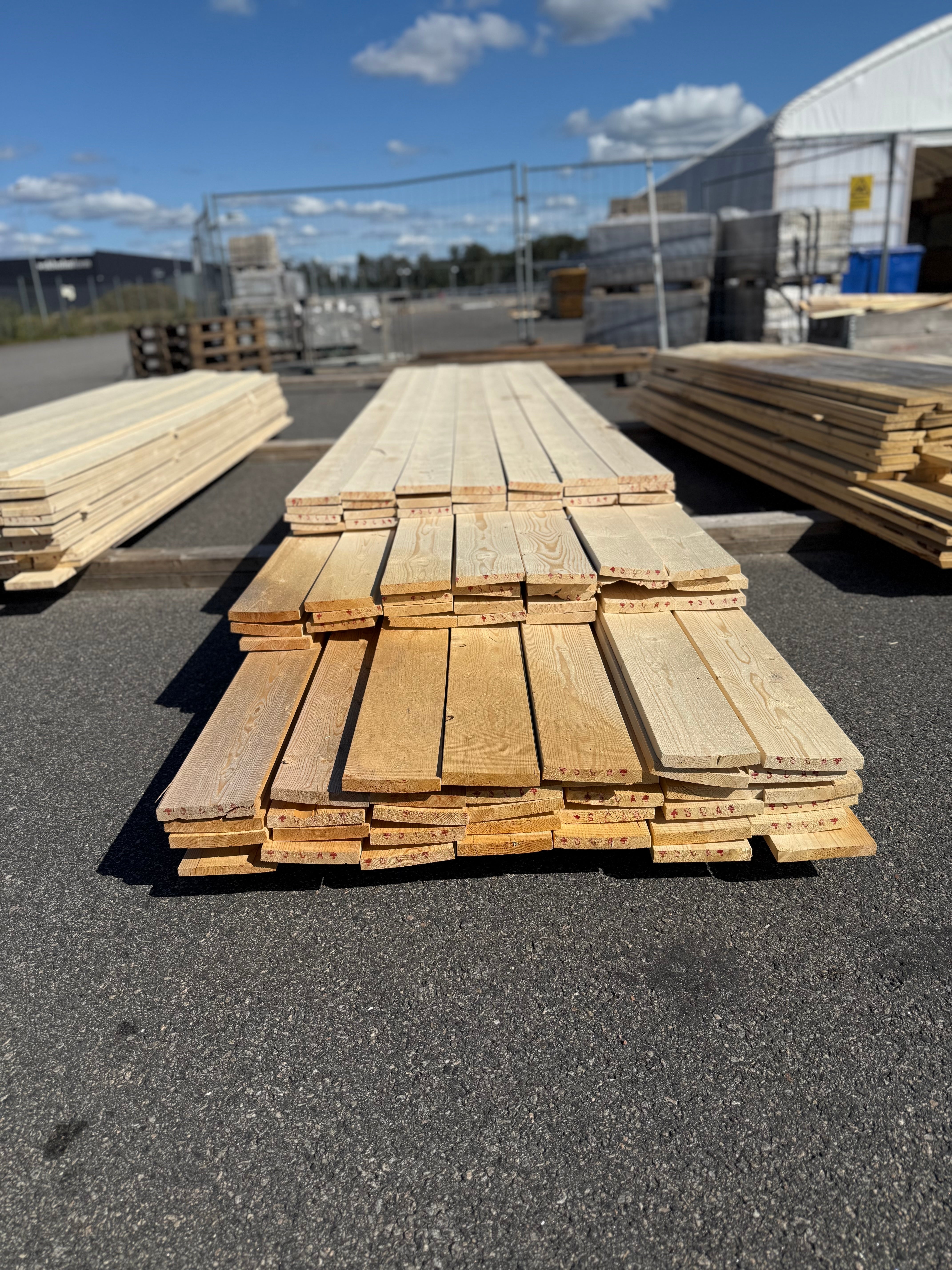 Paket Finsågad Panel 22x145mm 85st 4.20–5.40m – Andra sortering