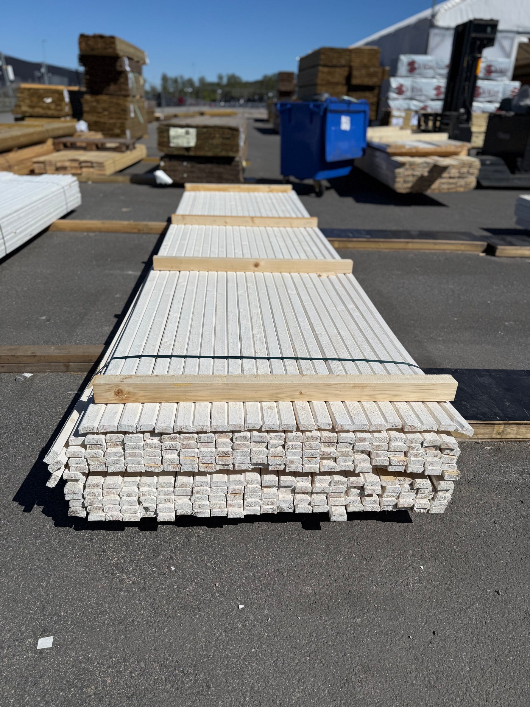 Paket Lockläkt 22x45mm, 267st 4.2m- Grundmålade