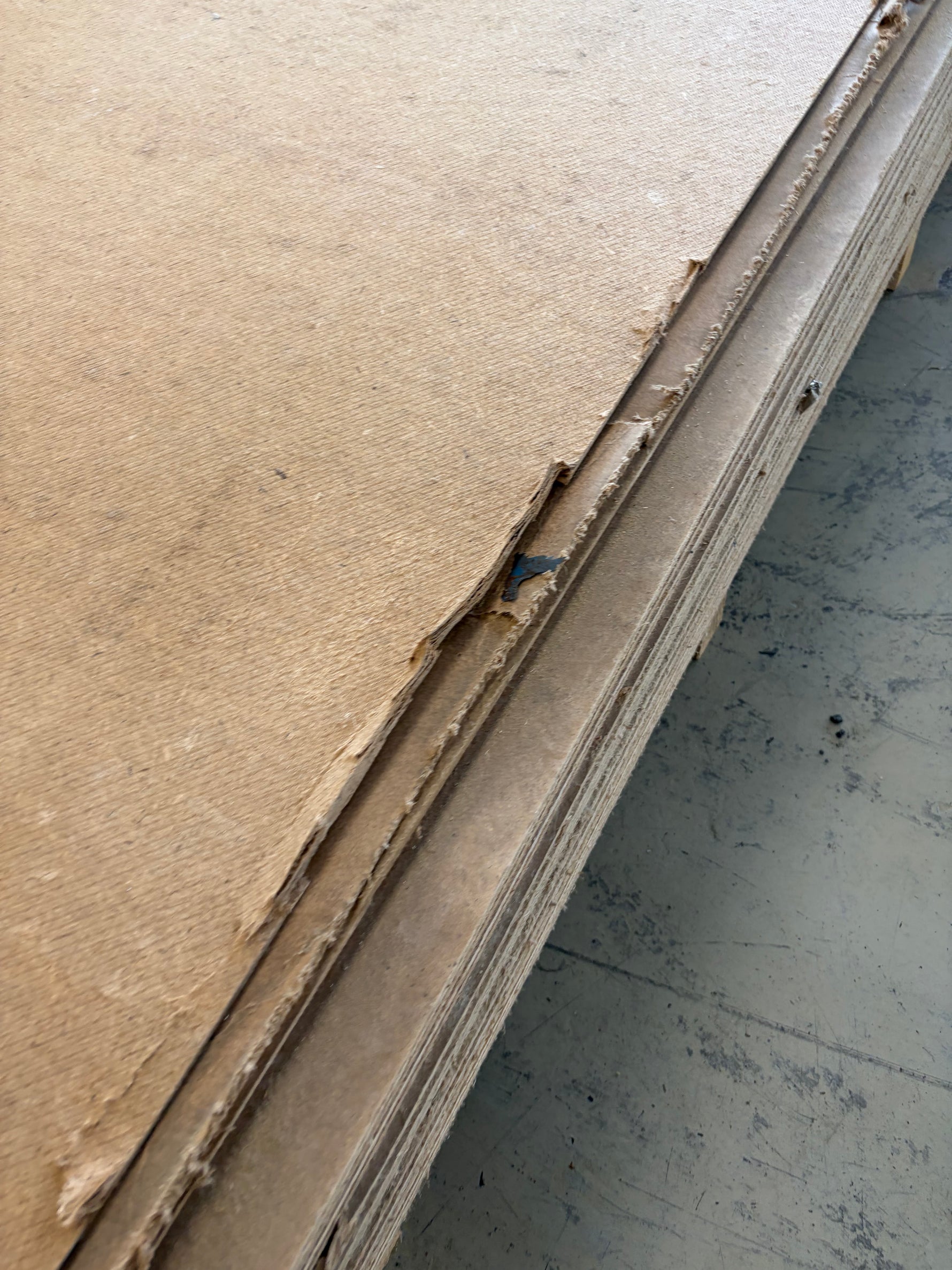 Pall Masonitskivor 2440x1220x3mm – ca 80st