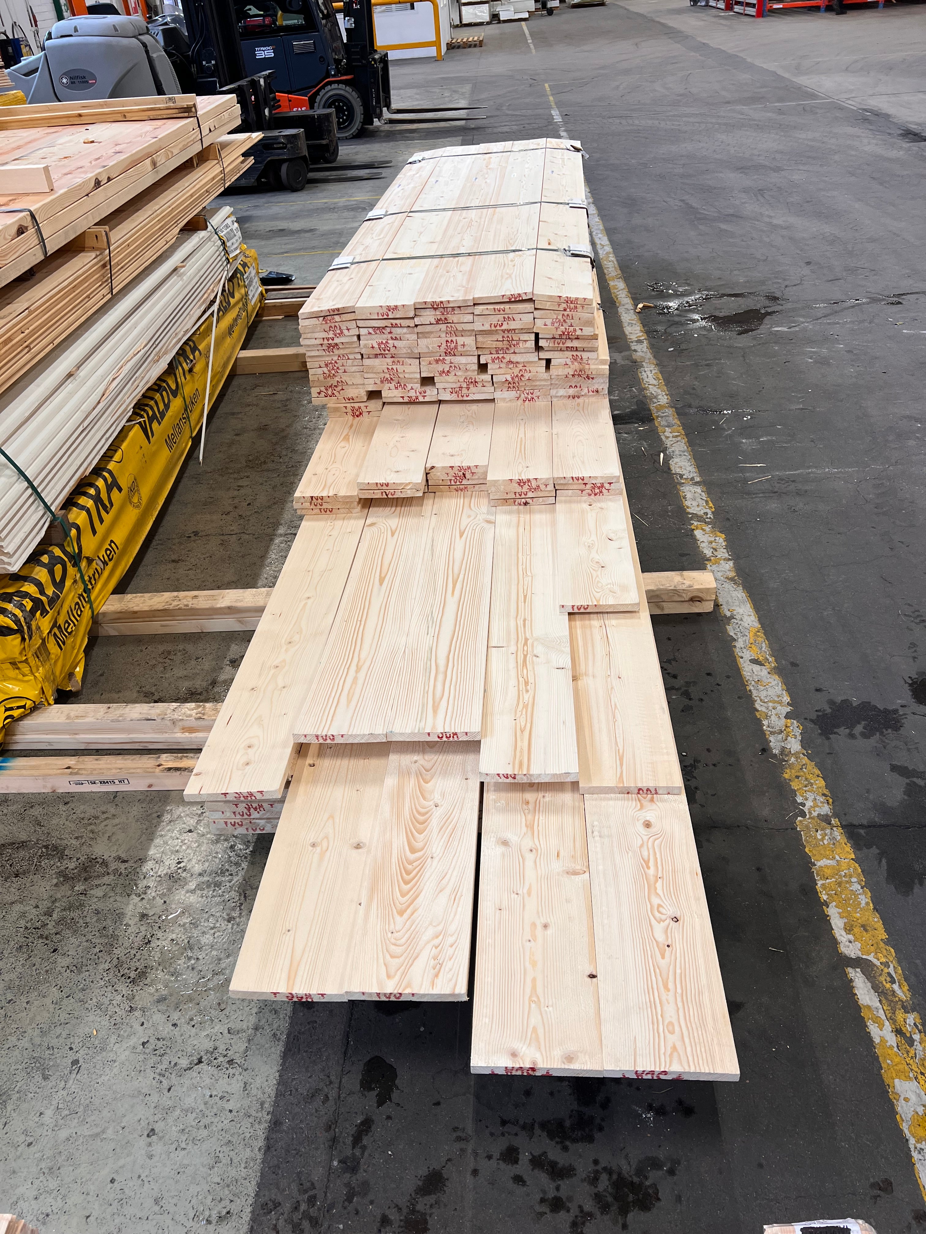 Paket Ytterpanelbräda 22x195mm 137st 3,0-5,40m (B-Sortering)