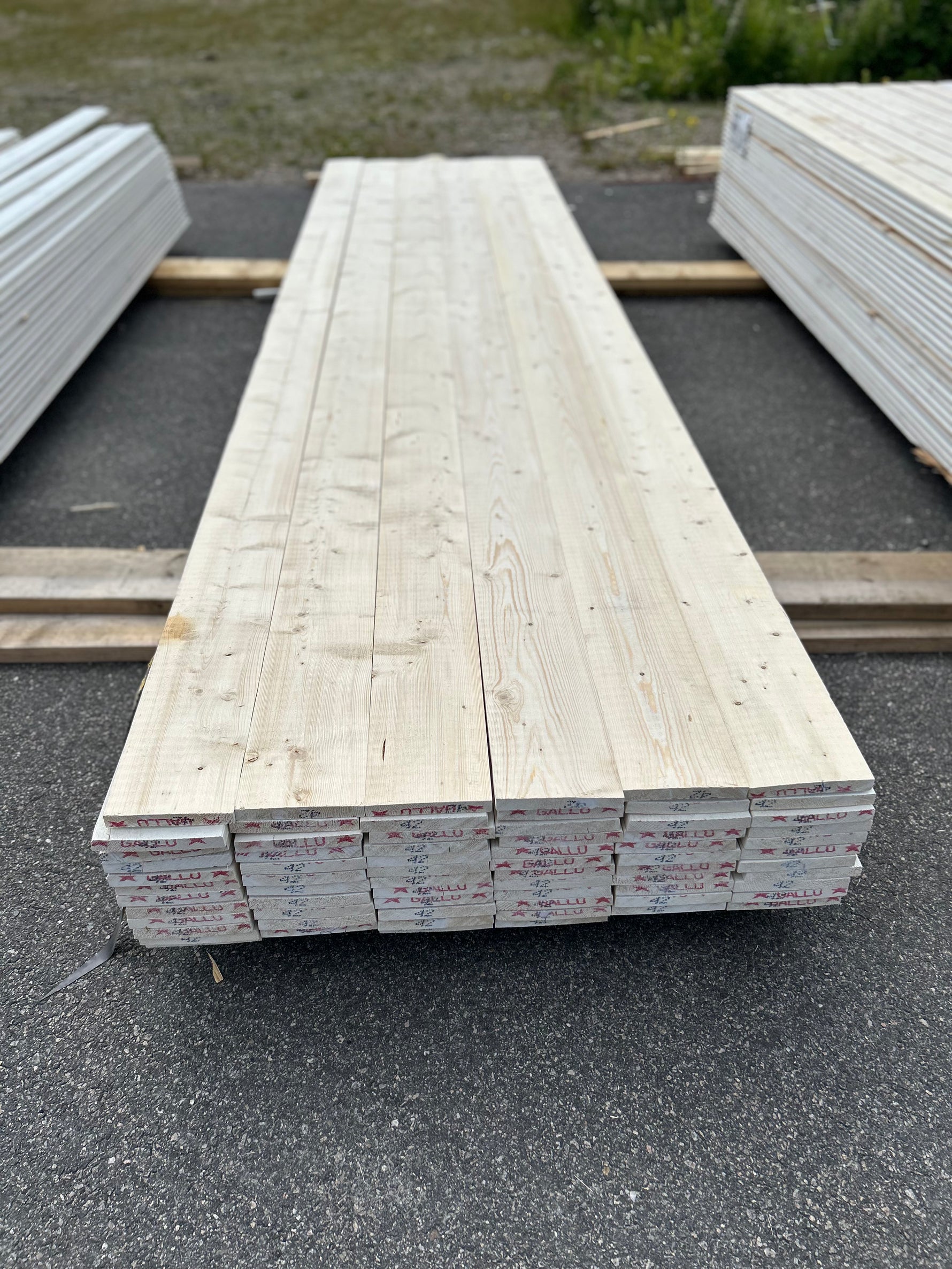 Paket Finsågade Brädor 22x170mm 4.20m 72st Grundmålad