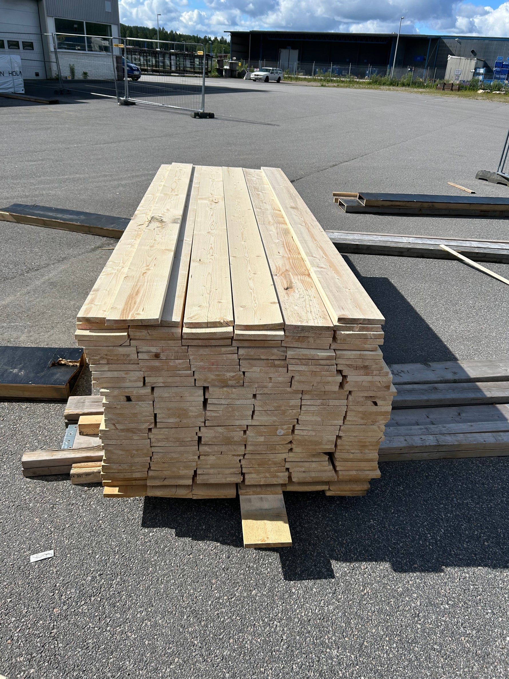 Paket Finsågade Brädor 22x170mm, 200st 3,00–5,40m (Andra sortering)