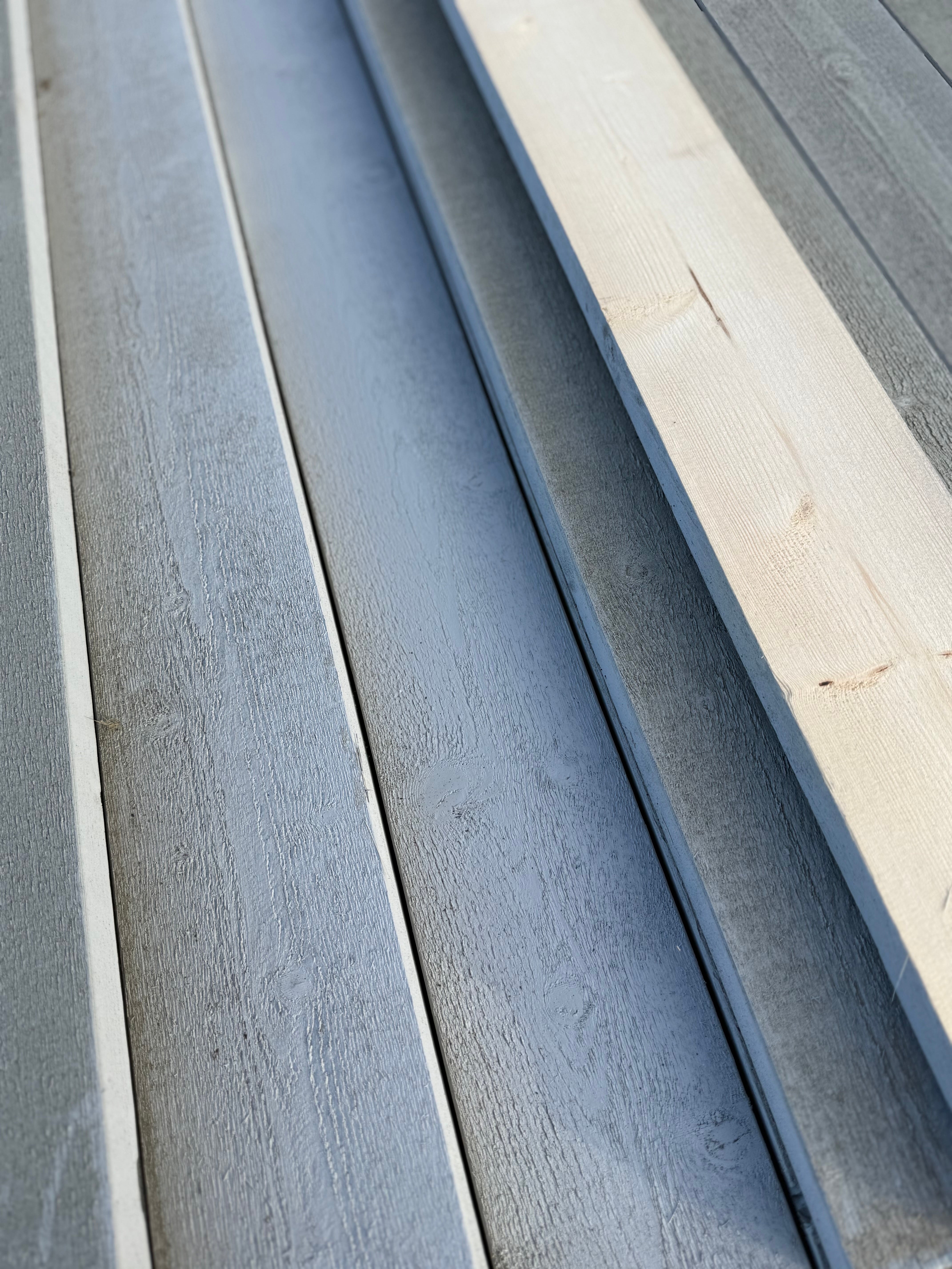 Paket Panel Finsågad 28x120mm – 75 st 4,80 m (Gran, Mellangrå NCS S3000-N)