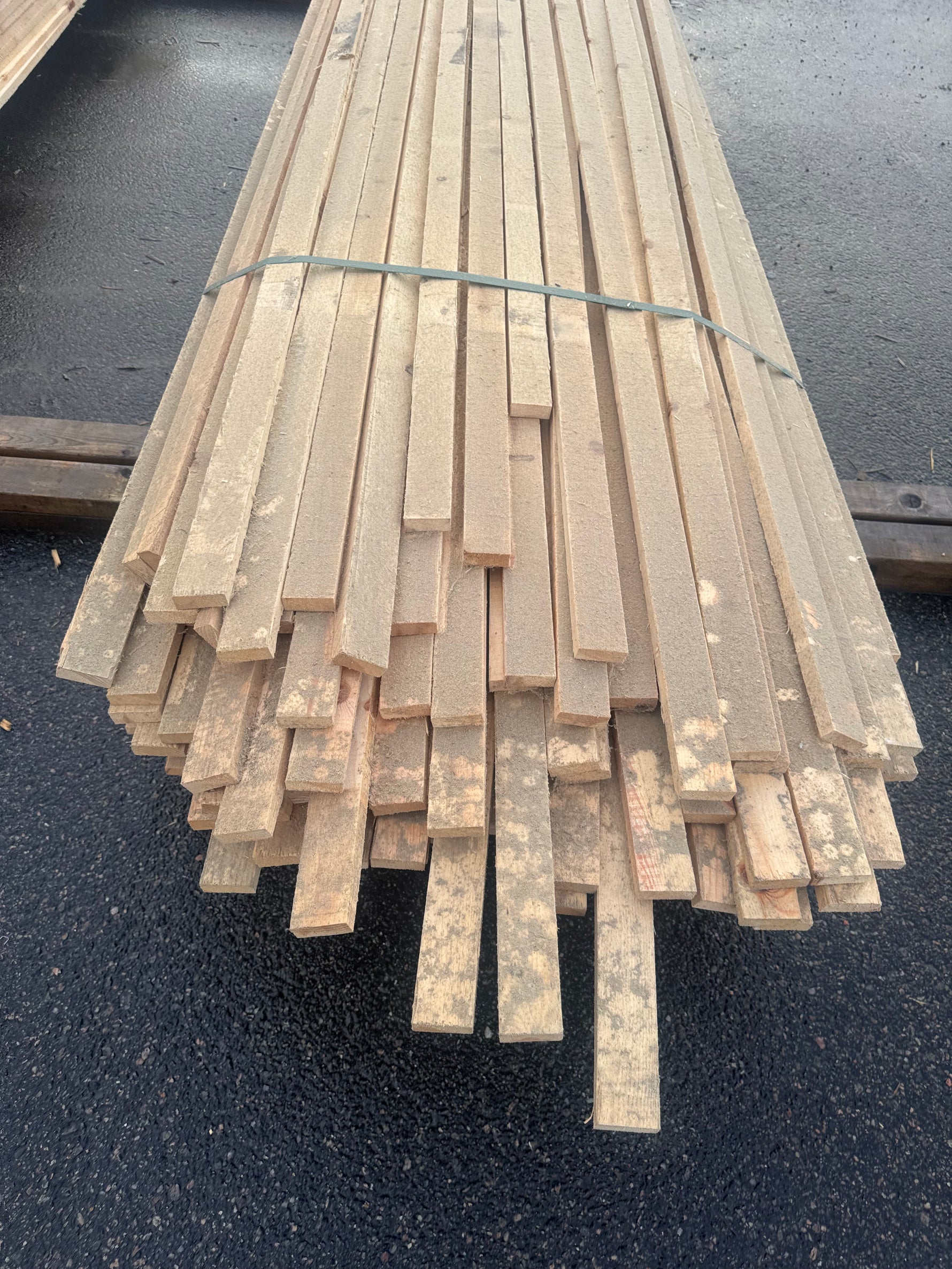 Paket Läkt 19x52 – 342 st (4,2–4,8 m, ohyvlade) - Spirec