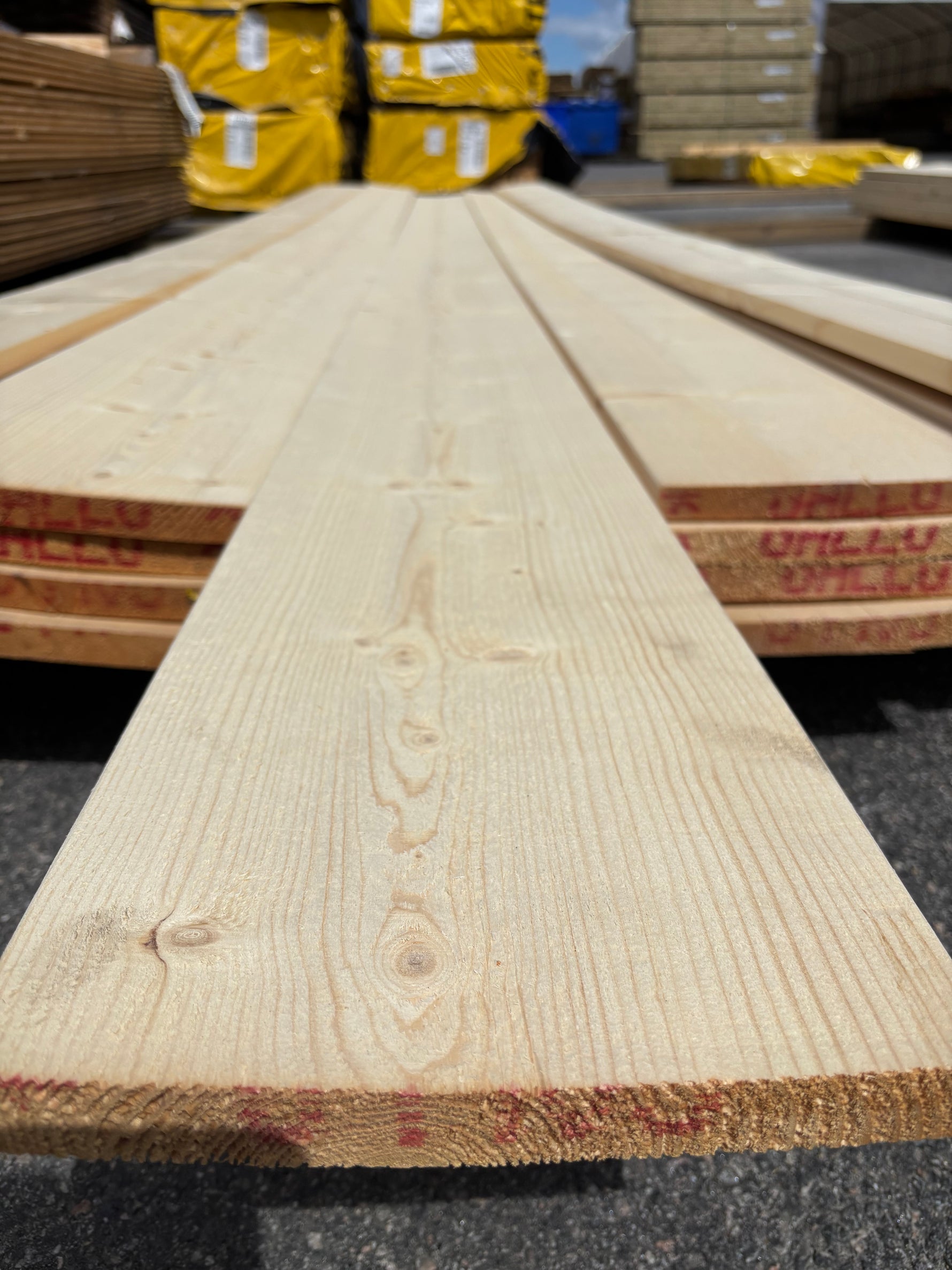 Paket Finsågade Brädor 22x220mm, 22st 4,50m