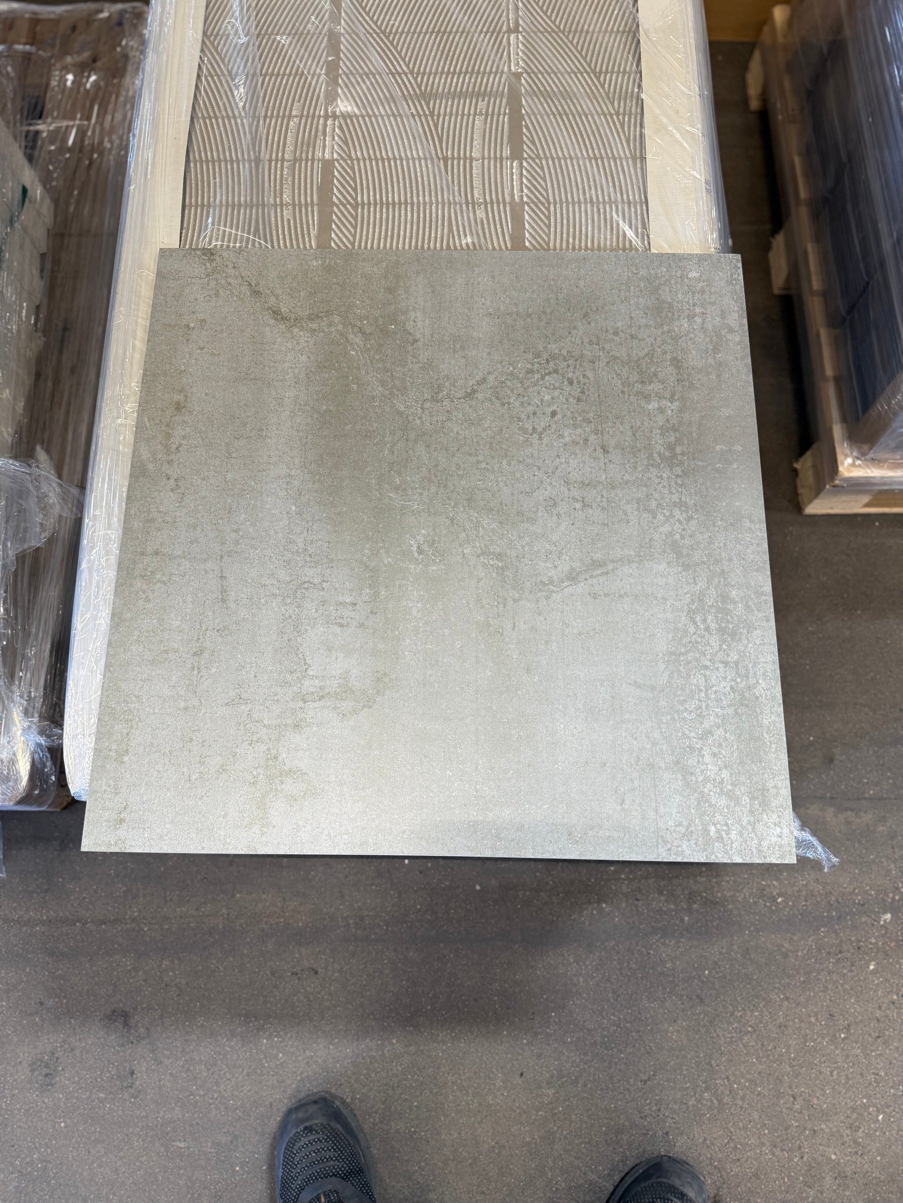 Parti Klinker Metall Silver Såg 60x60, 16 paket totalt ca 23m²