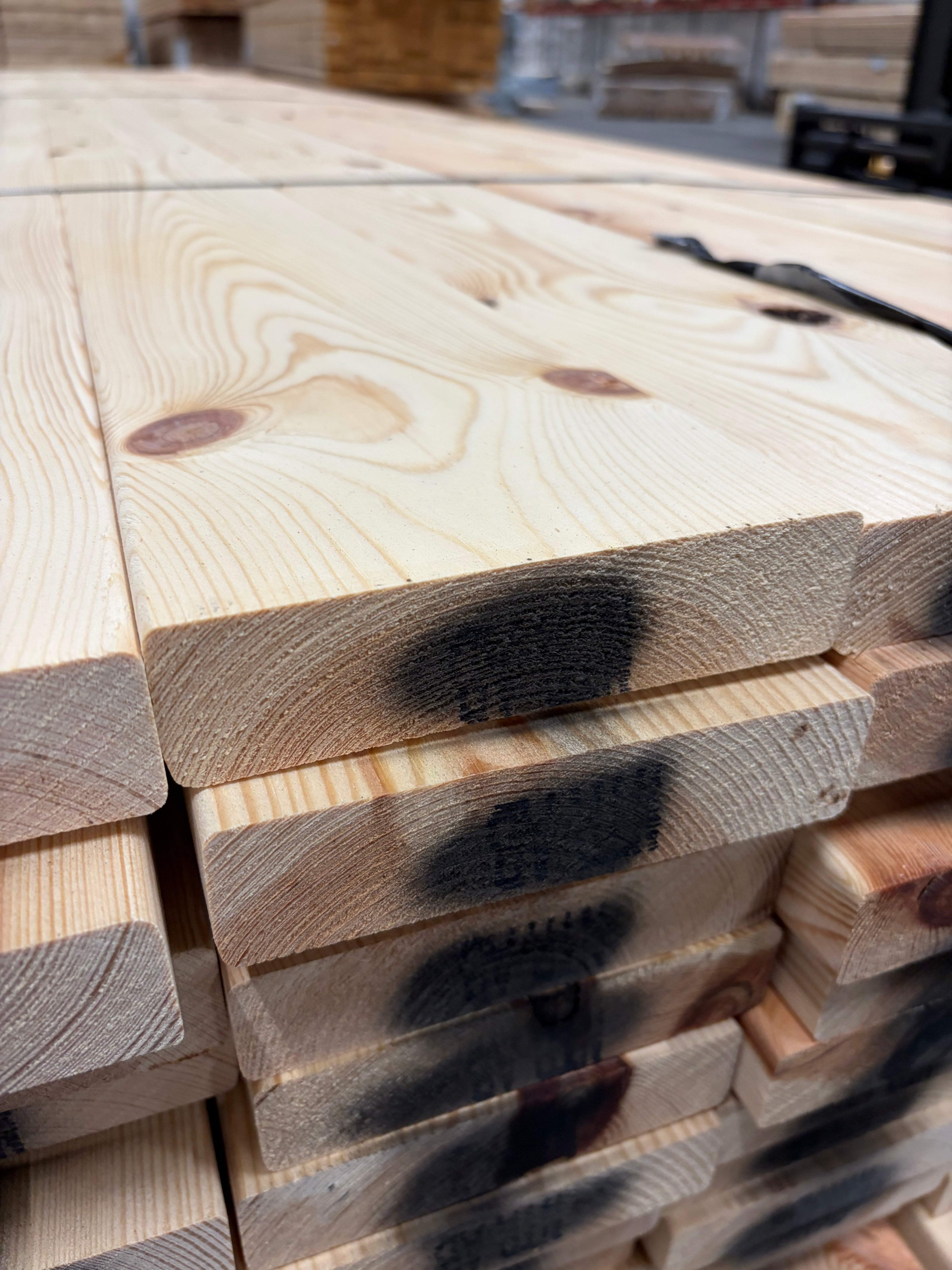 Hyvlad 34x145 Obehandlad Furu (Sekunda)