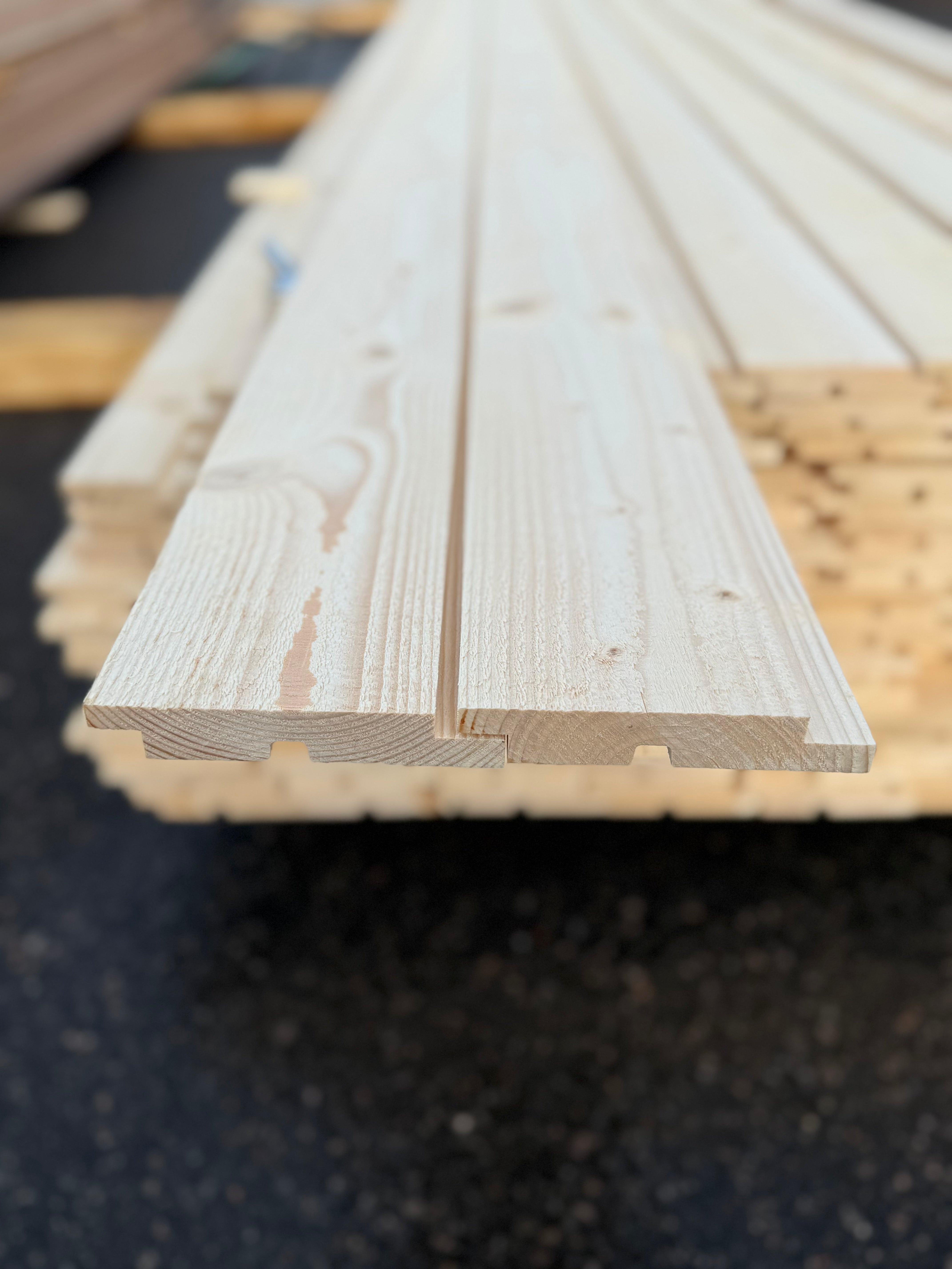 Paket Hakfals 22x120mm – 126 st (4,2 m, gran, obehandlad) Revor