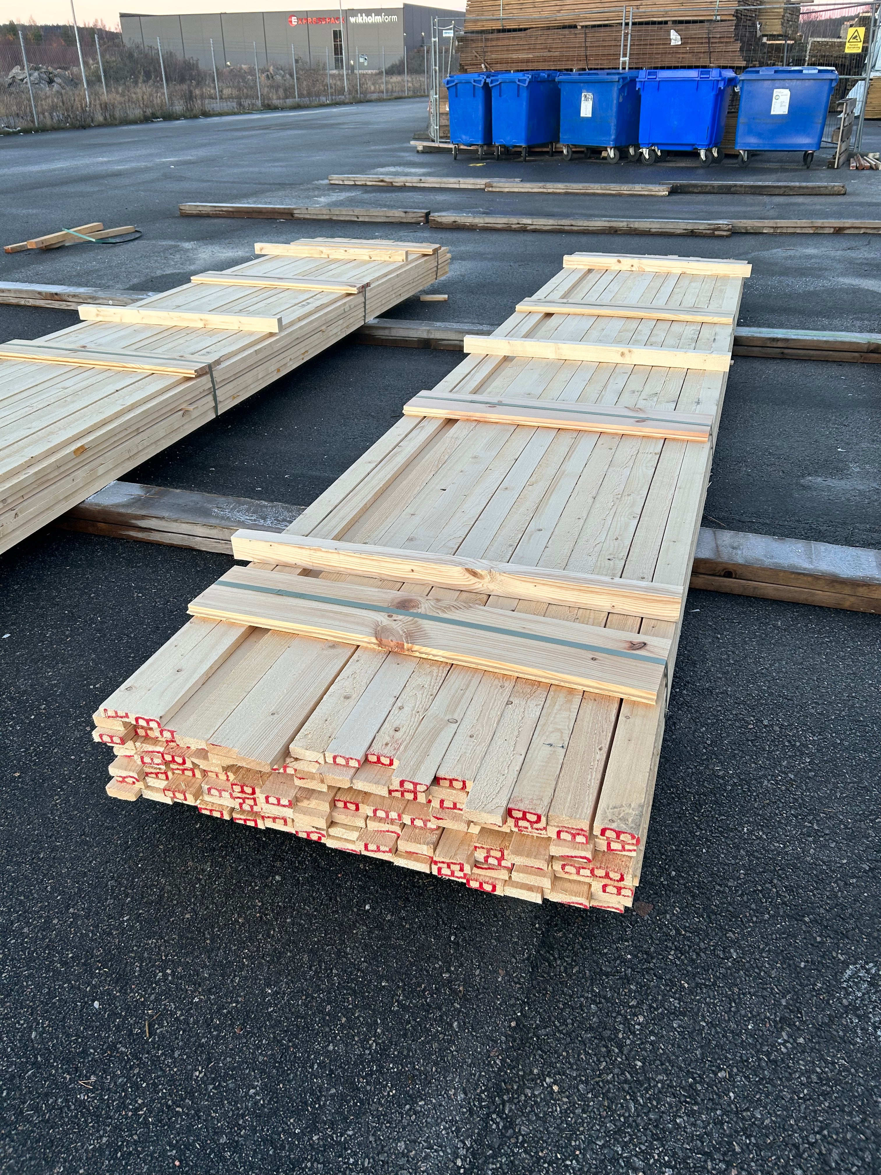 Paket Brädor 19x63mm – 119 st (4,80 m, gran, ohyvlad/råsågad)