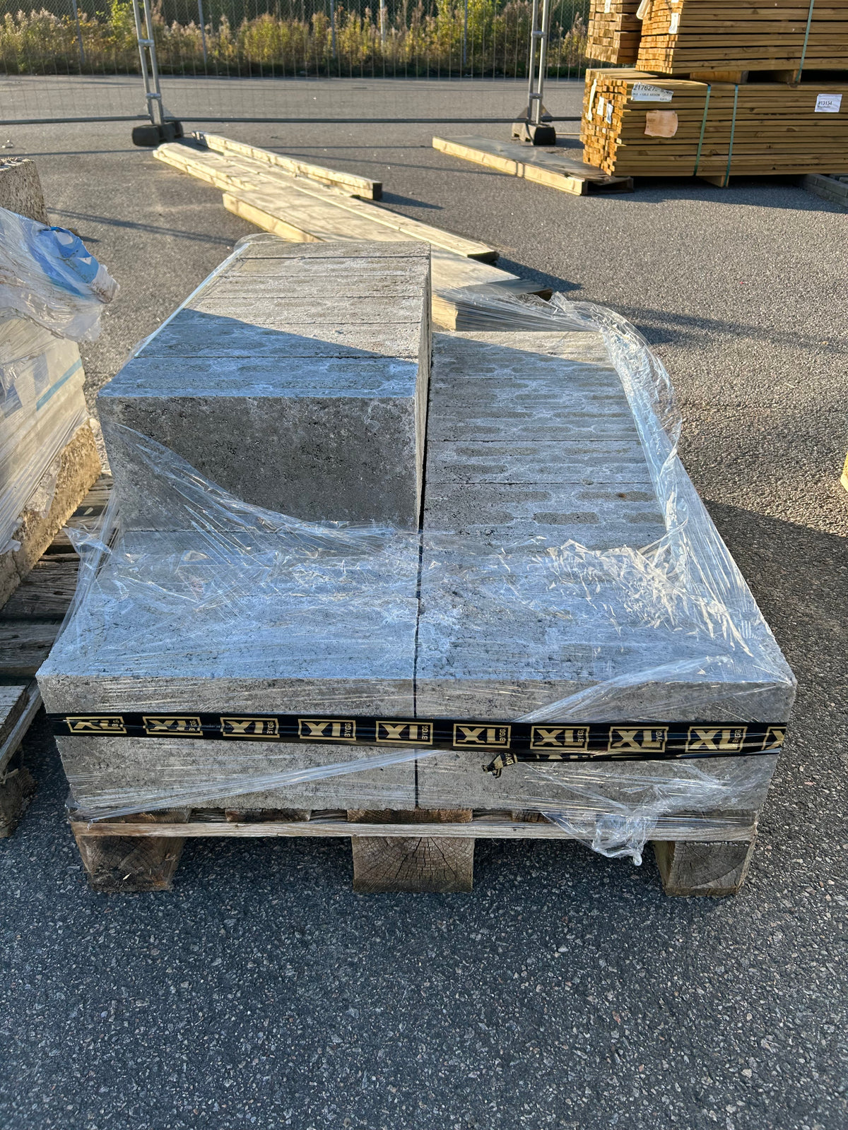 Pall Finja Betong Hålsten 15H 190×150×390 mm – 22 st