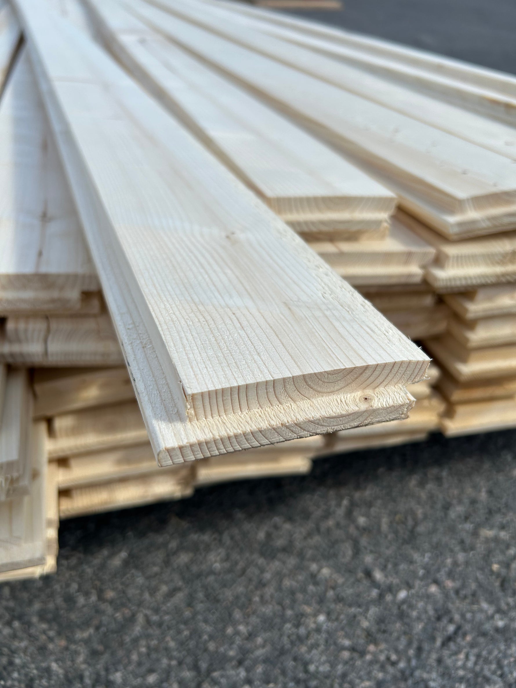 Paket Slätspont 28x95mm 3,90m 67st Gran