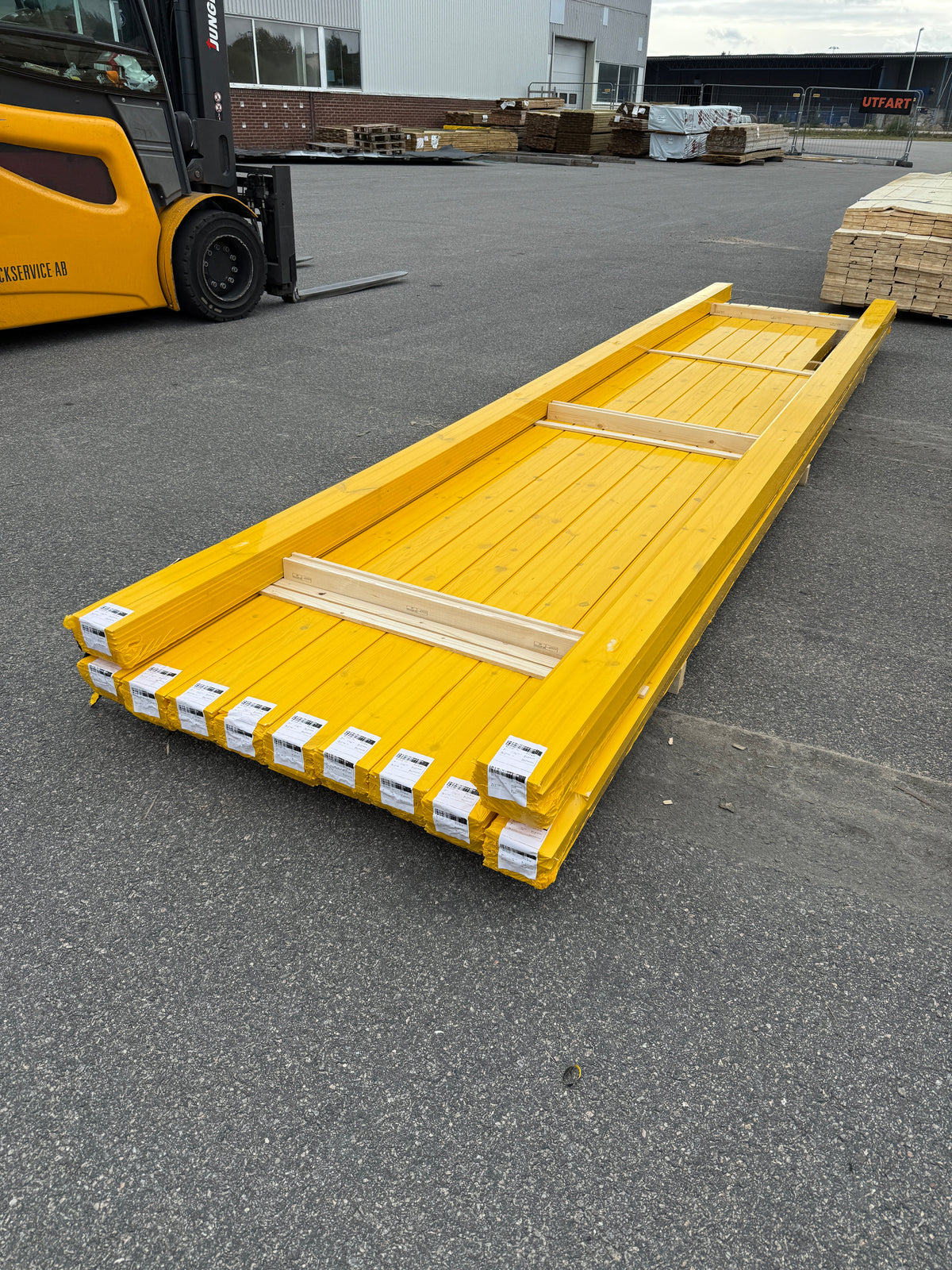 Paket Spårpanel 13x120 mm – Furu 3.60-5.10m 47,85kvm (Sekunda)
