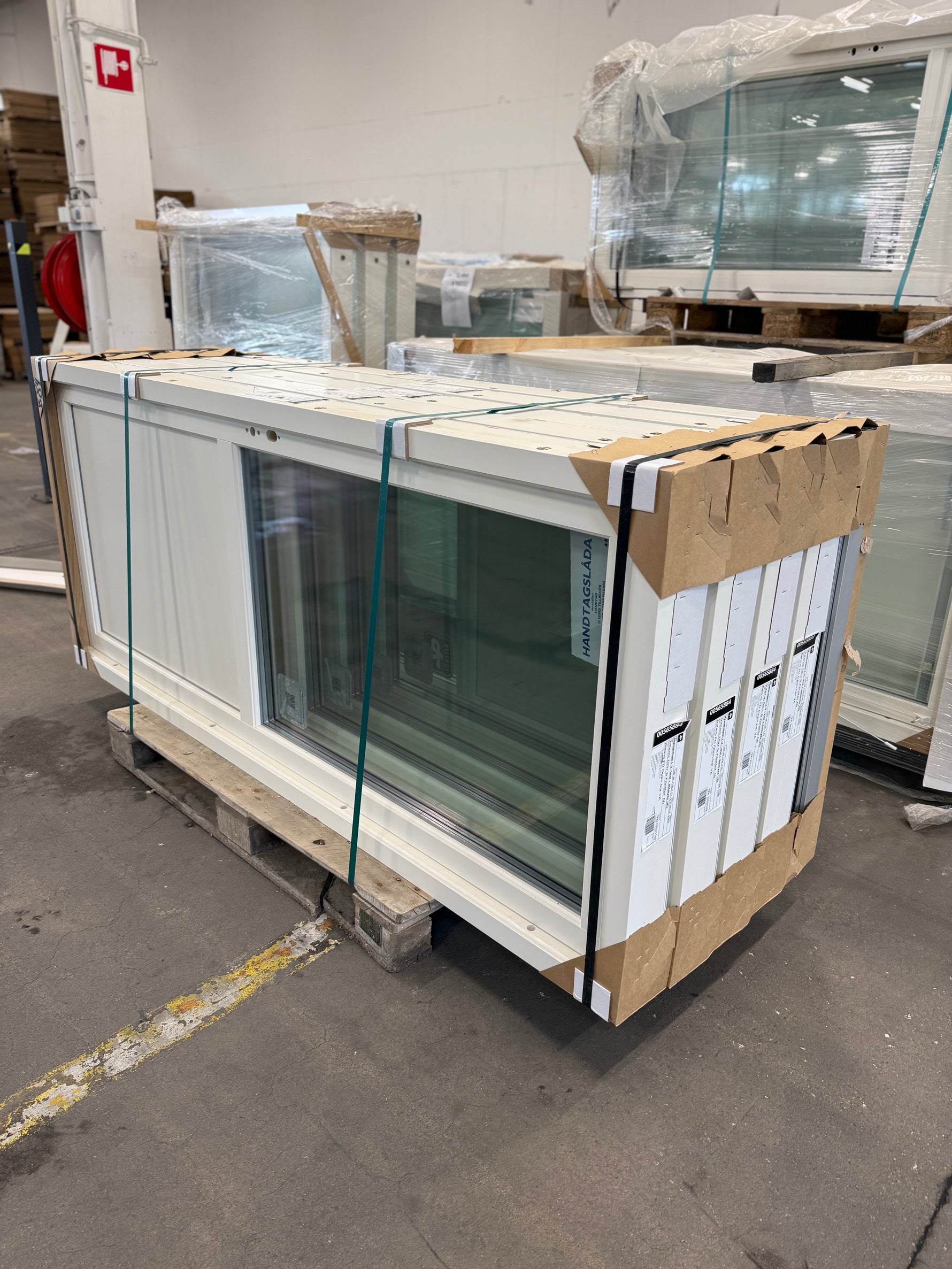Altandörr 900x2050mm (SP Fönster) Vänsterhängd- Nya/Oanvända
