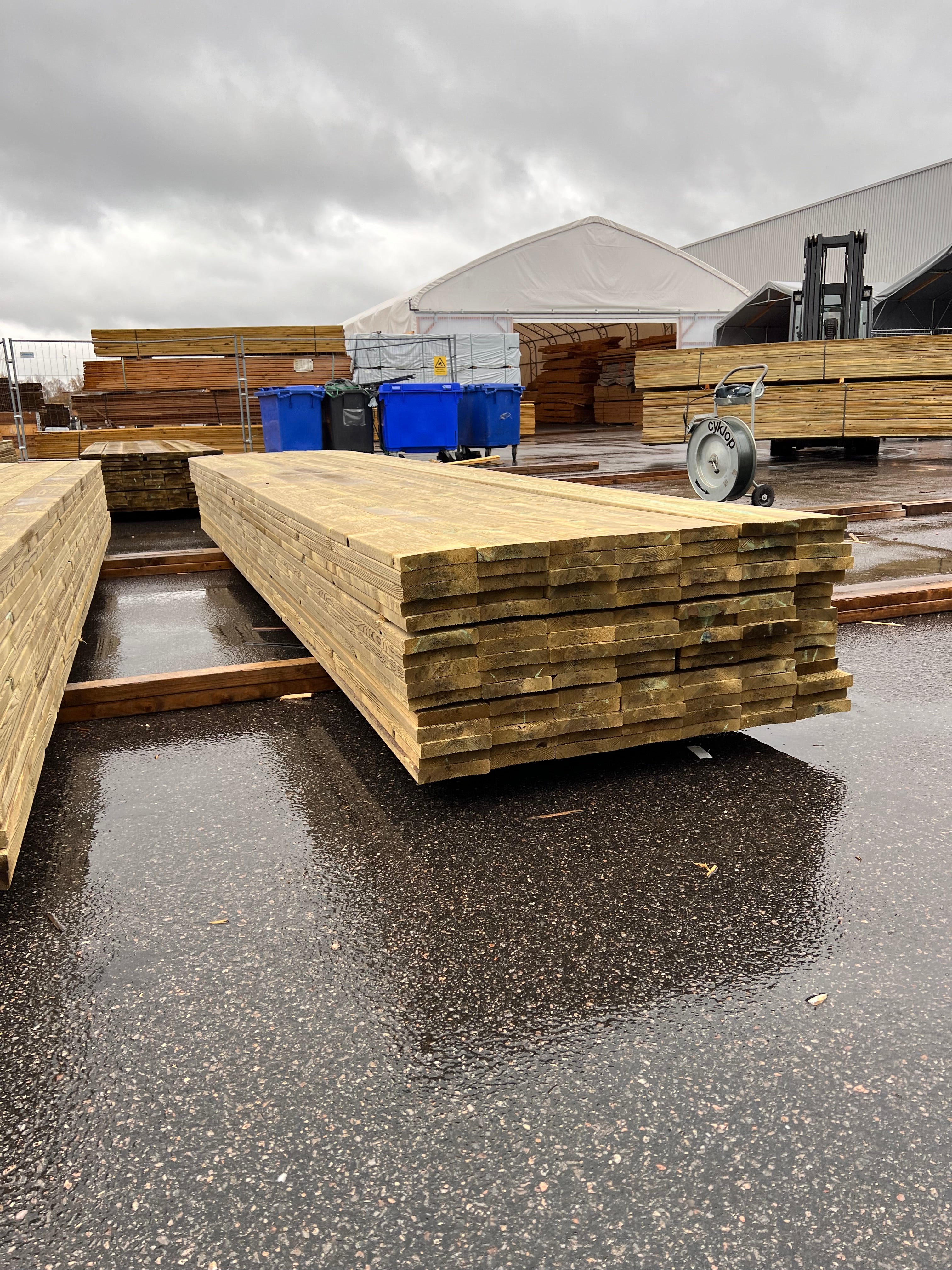 Paket Trall Rillad 28x145mm – 105 st 4.80m Tryckimpregnerad B-sort