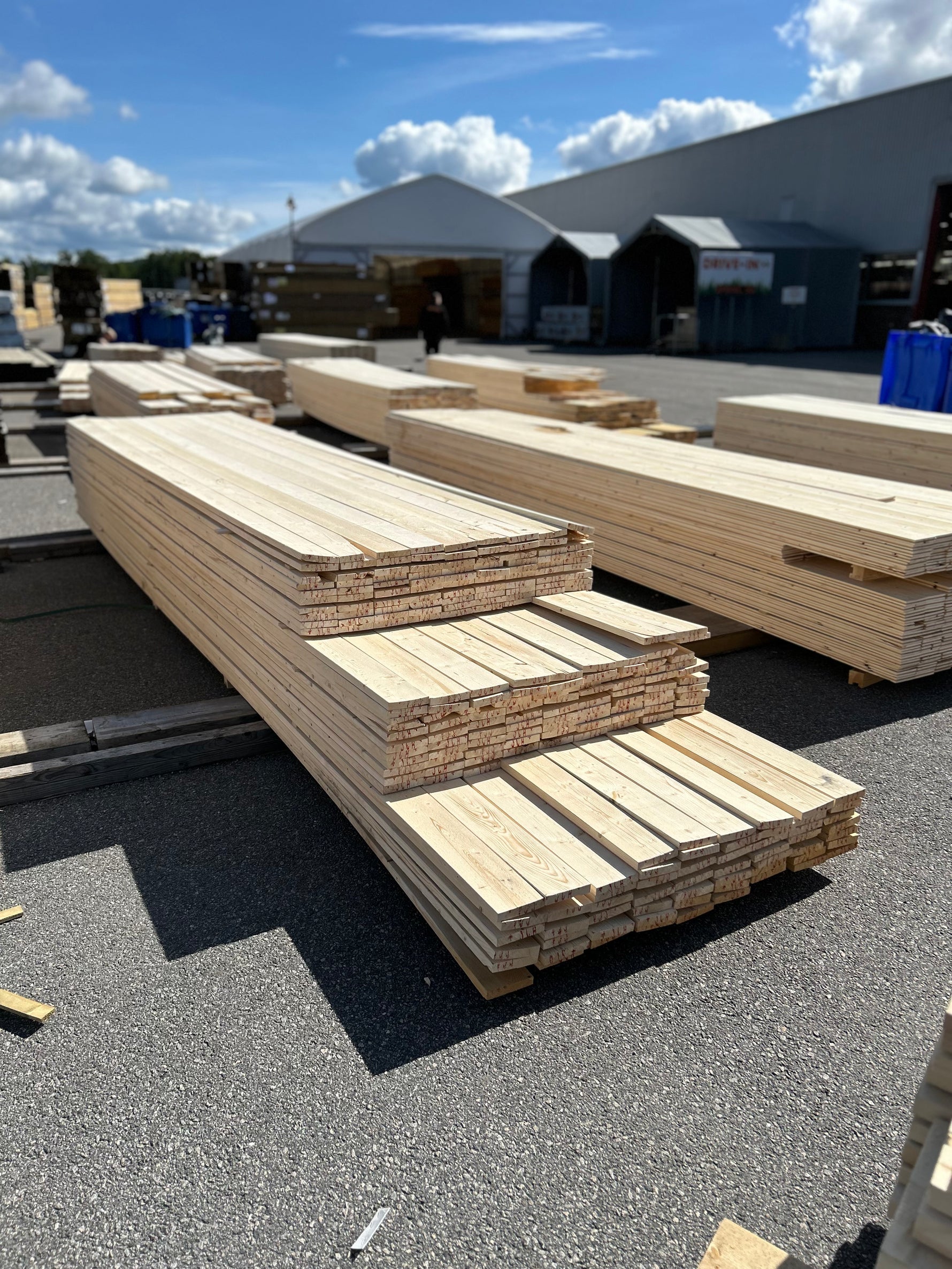 Paket Finsågade Brädor 22x120mm, 235st 4,20–5,40m (Andra sortering)