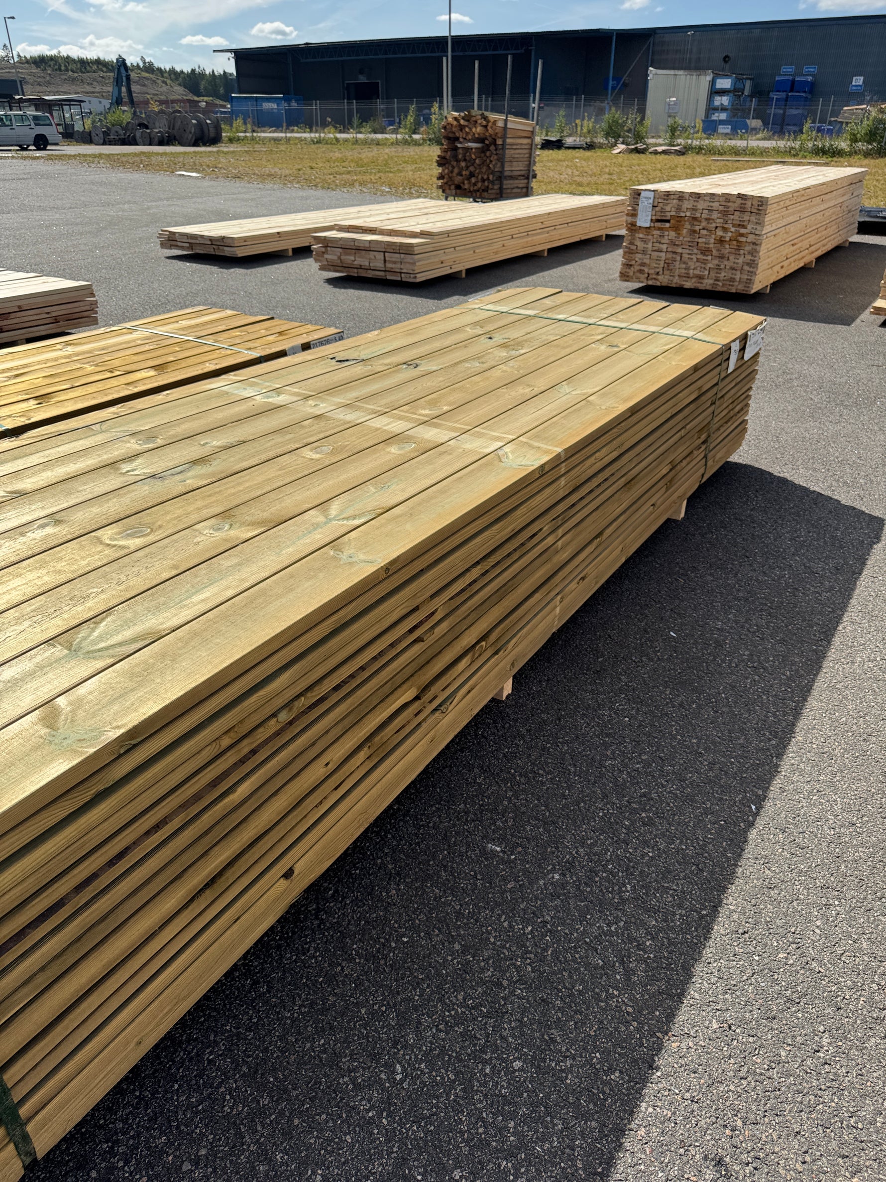 Paket Slät Trall 28x120 – 144st – 5.40 m – NTR AB – ANDRASORTERING