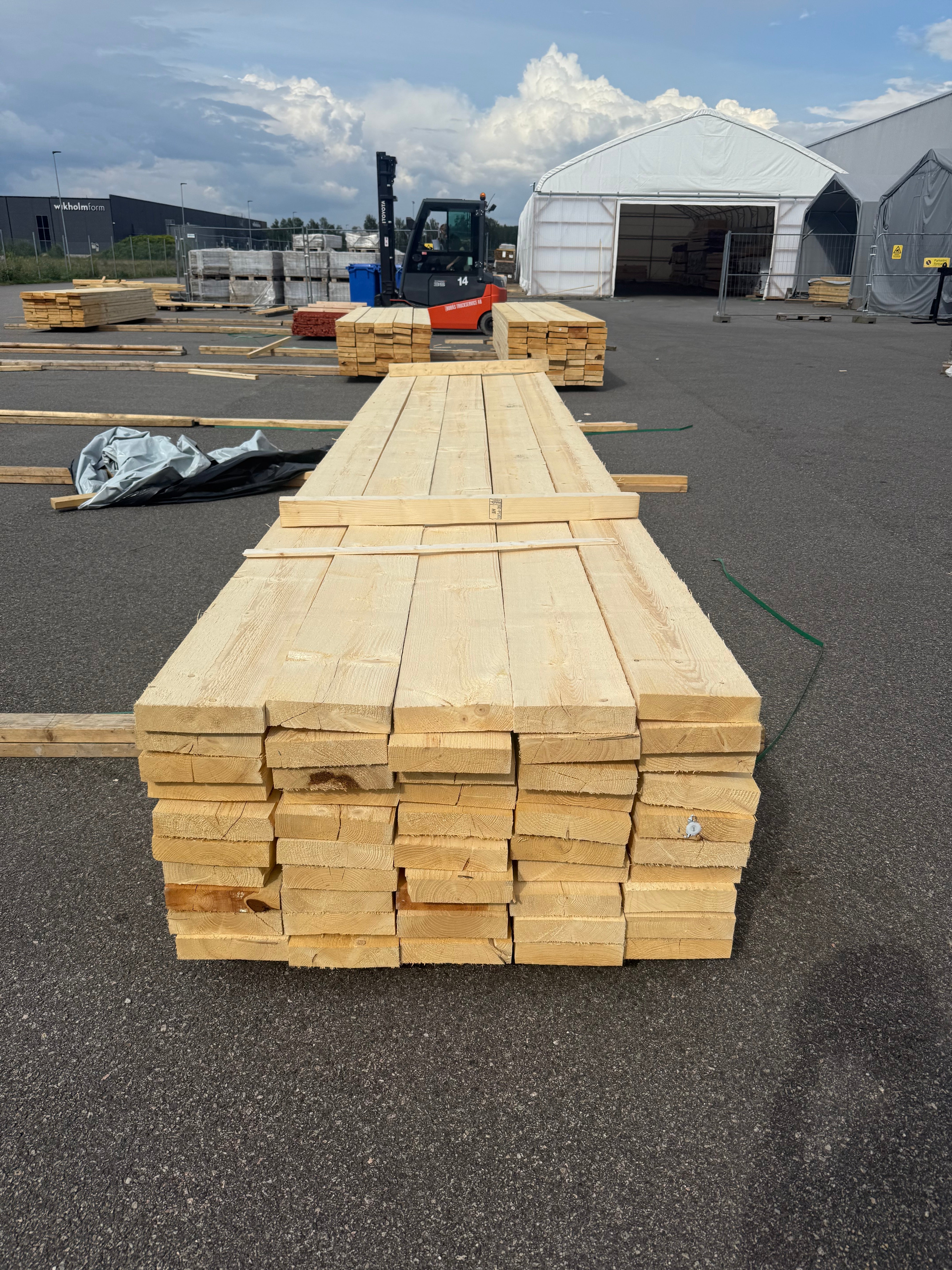 Paket Reglar 47x200 – 50 st (5,40 m, gran)