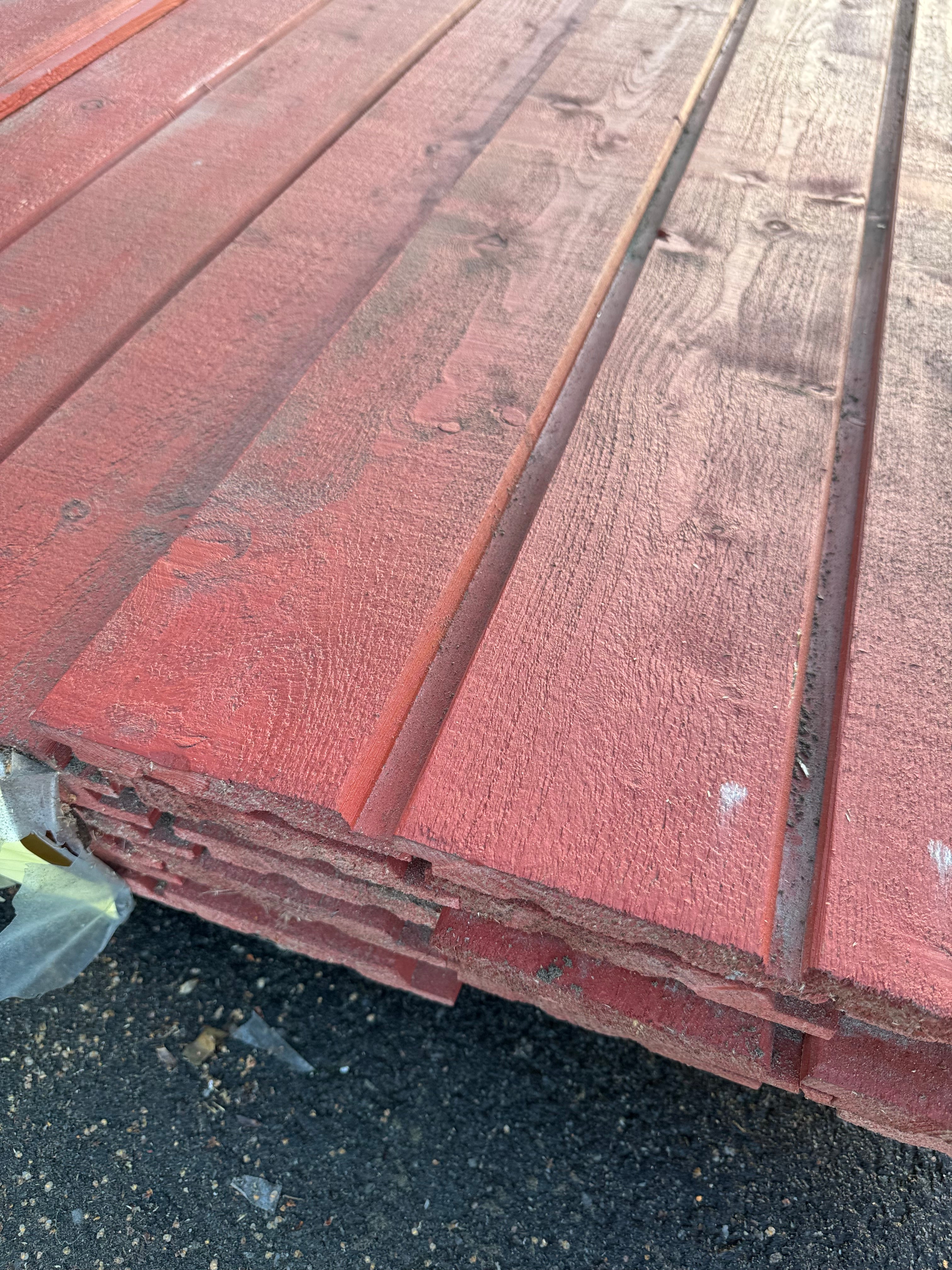 Paket Ytterpanel Falsad Enkelfas 21x147 mm – 46 st (5,10 m, Brandröd)