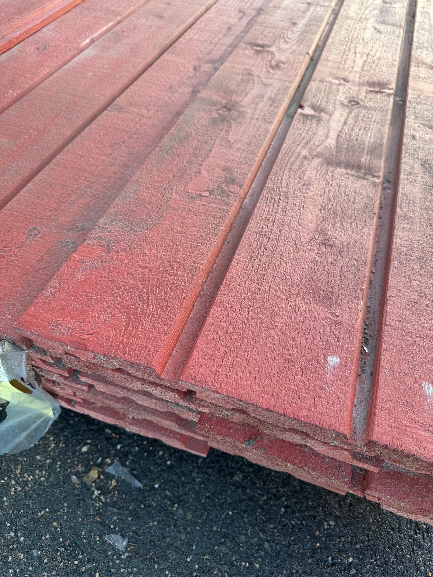 Paket Ytterpanel Falsad Enkelfas 21x147 mm – 46 st (5,10 m, Brandröd) - Spirec