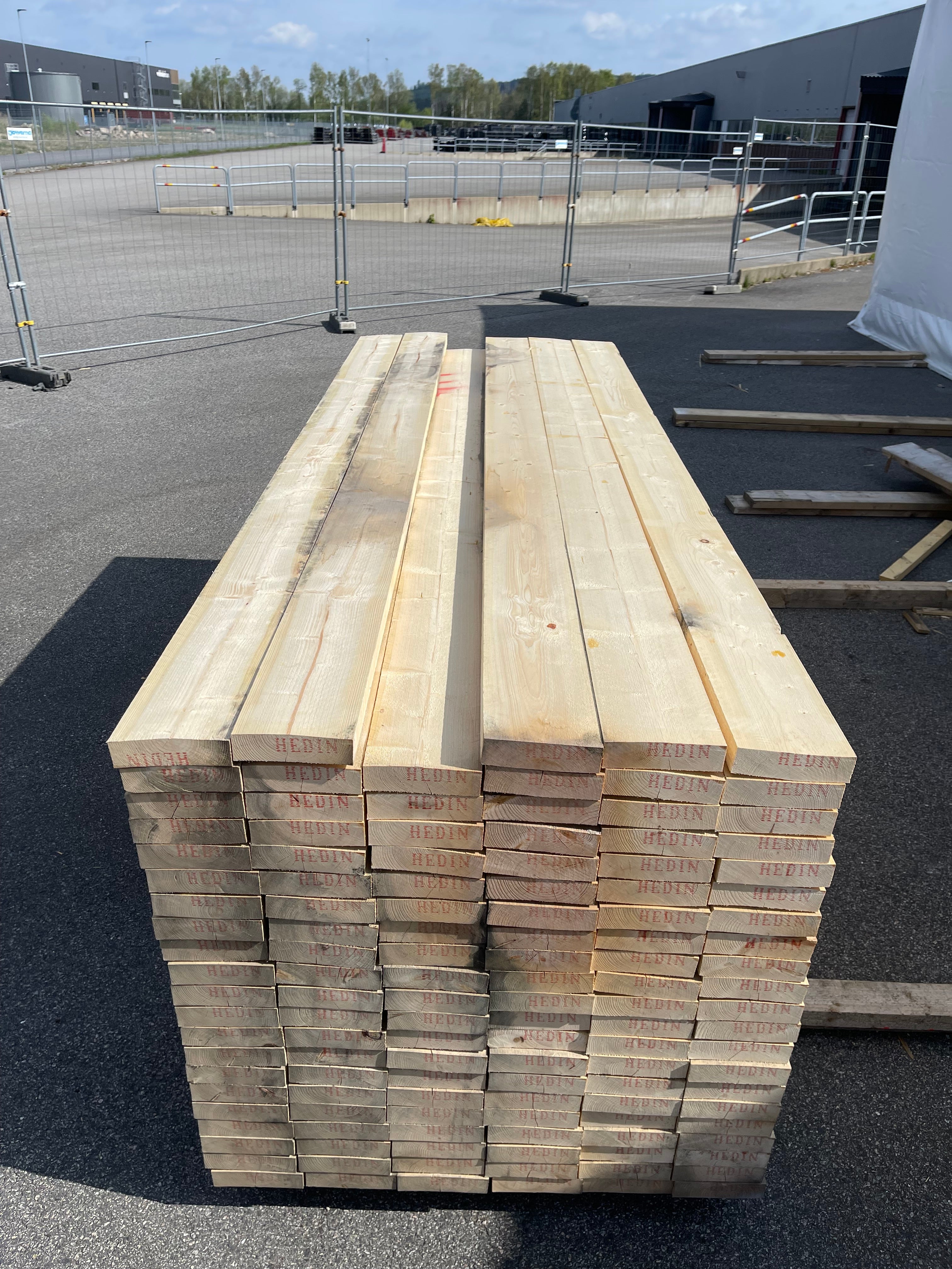 Paket Reglar Ohyvlade 47x175 mm – 3,00 m – 125 st – Obehandlad Mögel