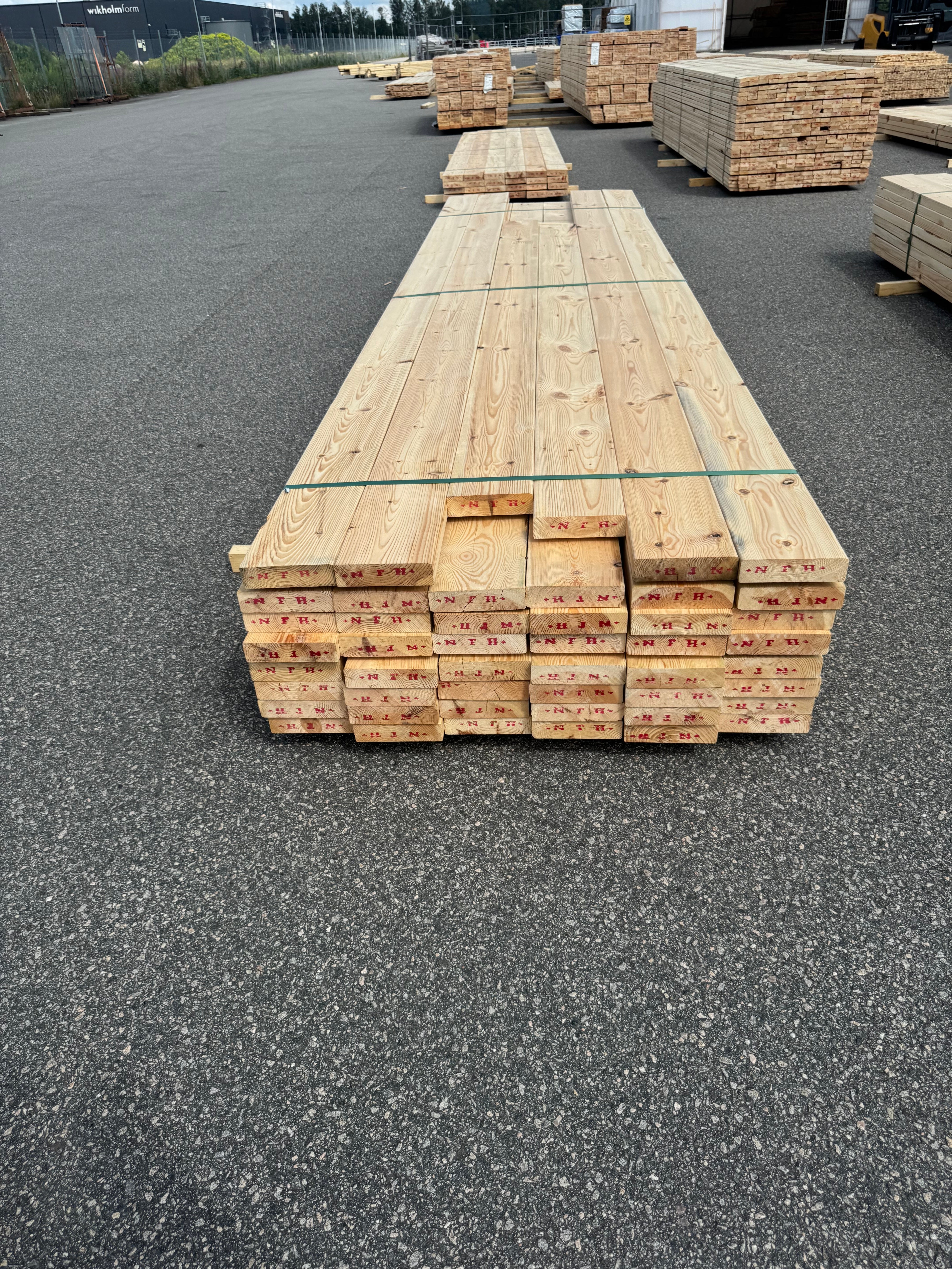 Paket Reglar 45x170 – 45 st (4,20 m, furu) + 3 st kortare