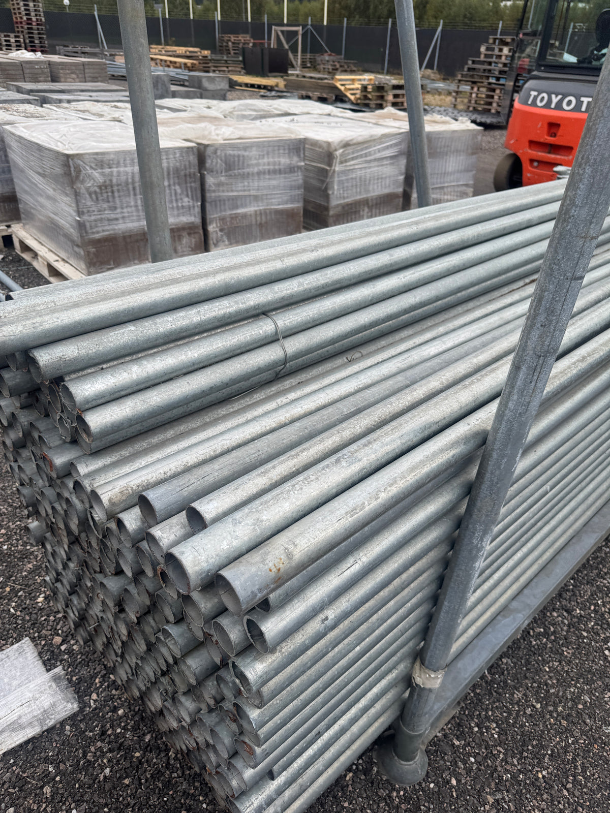 Pall Galvade Stålrör Ø45mm – 2,0m – 240st
