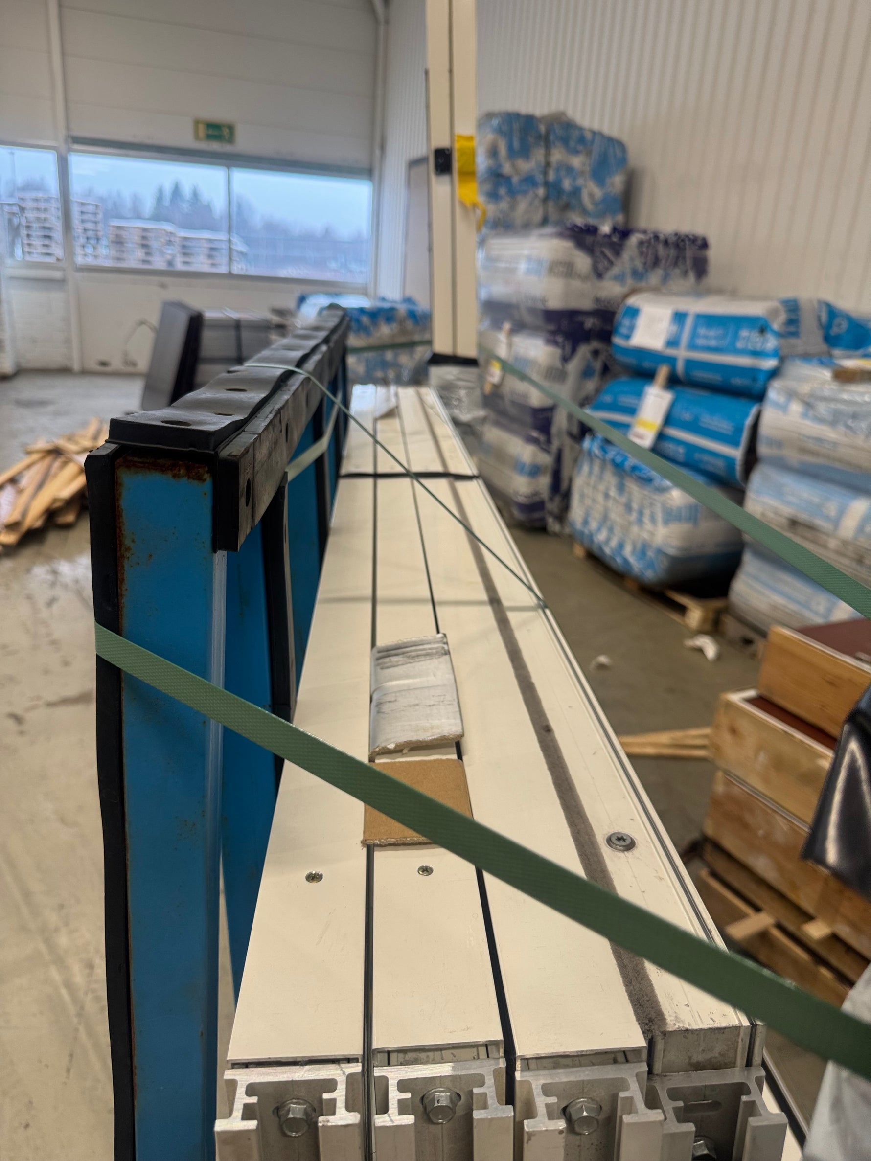 2 st Entréskjutparti – Besam (ASSA Abloy) - Spirec