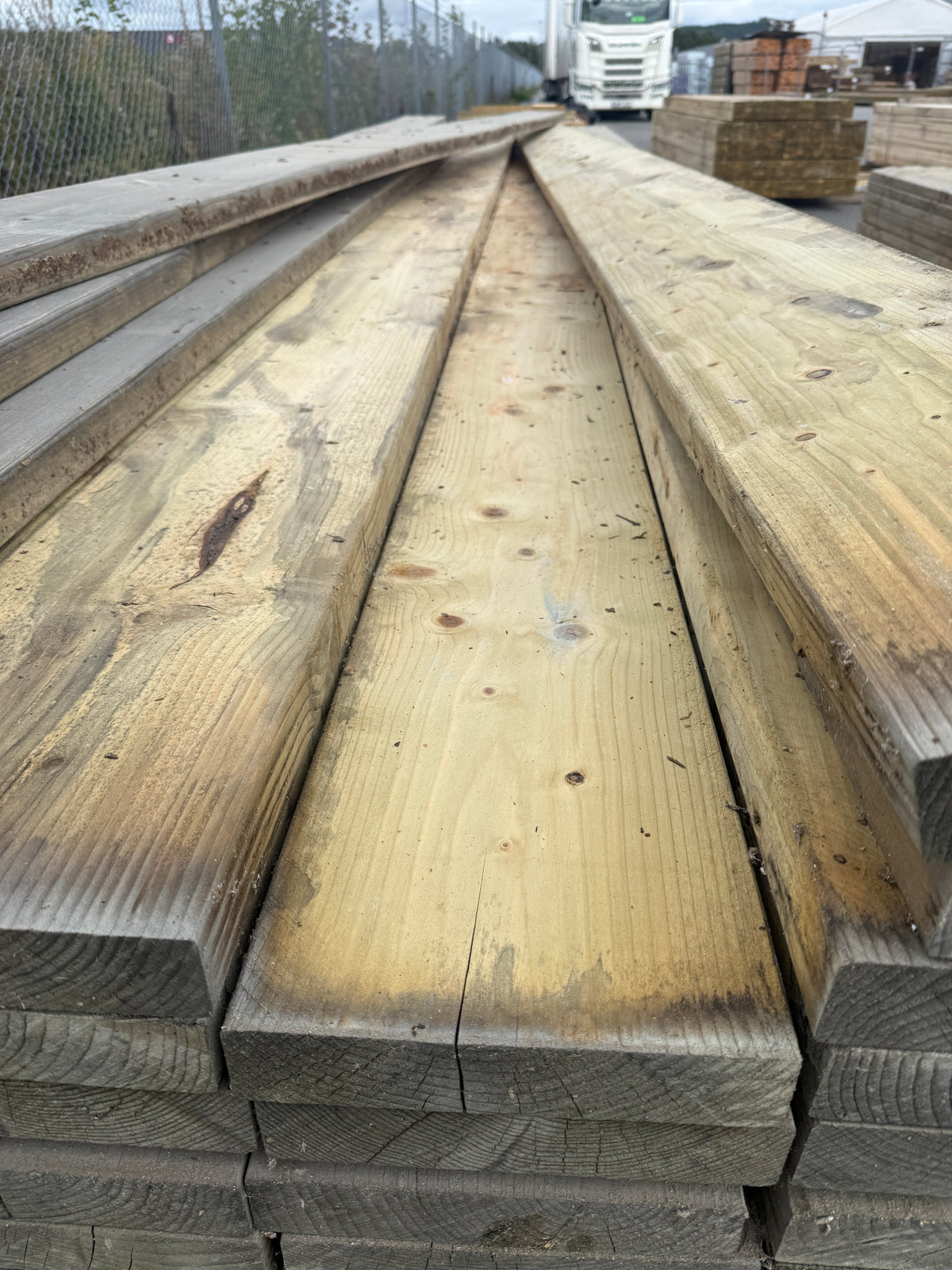Paket Tryckimpregnerade Reglar 45x220mm 5,40m 60st Gran (Dålig impregnering)