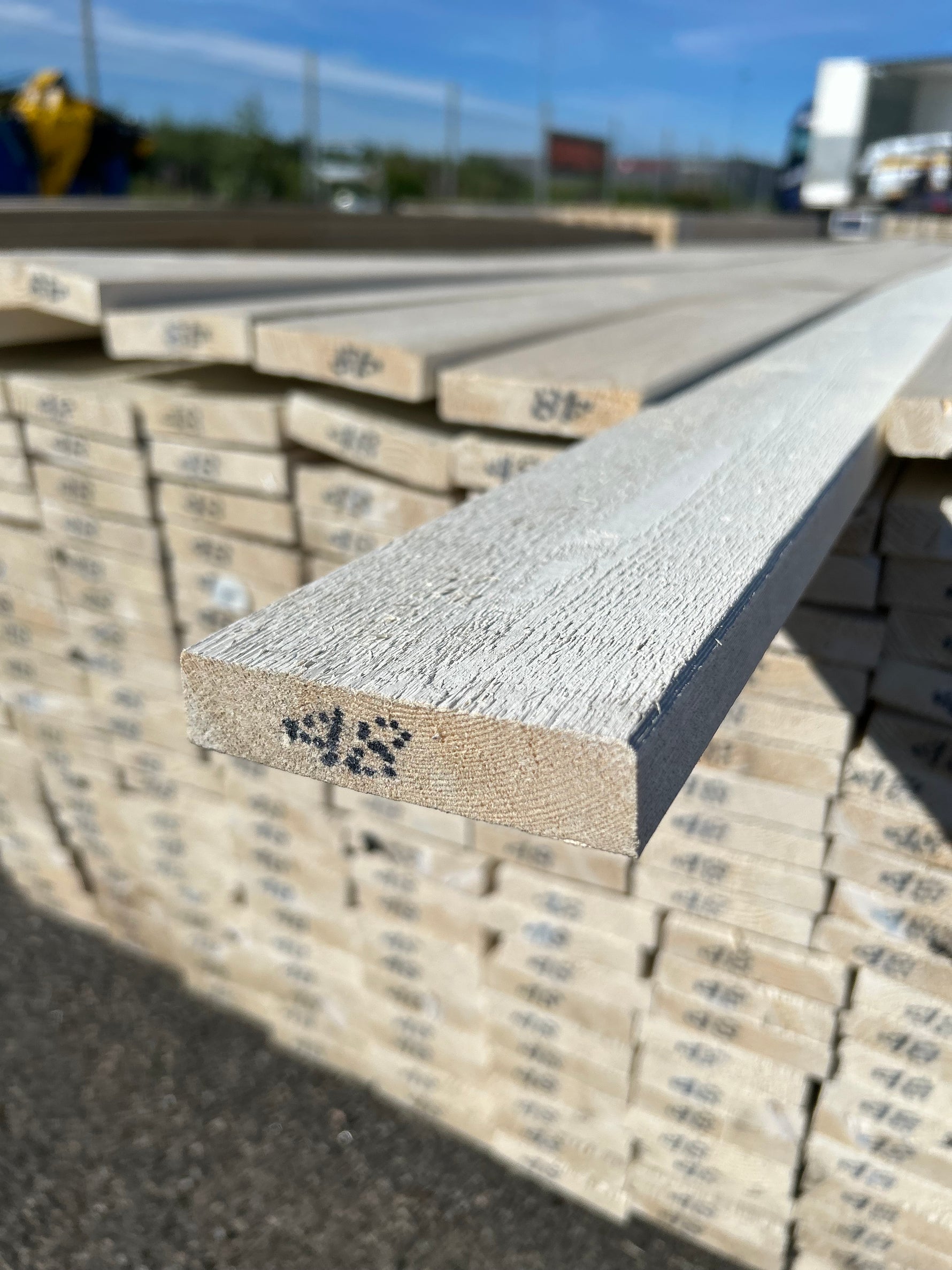 Paket Finsågade Brädor 22x95mm, 231st 4.80m Grundmålad