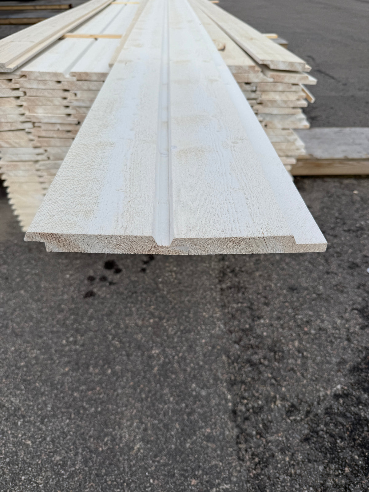 Falsad Spårpanel 22x145mm 4,50m – Grundmålad (Säljs per styck)