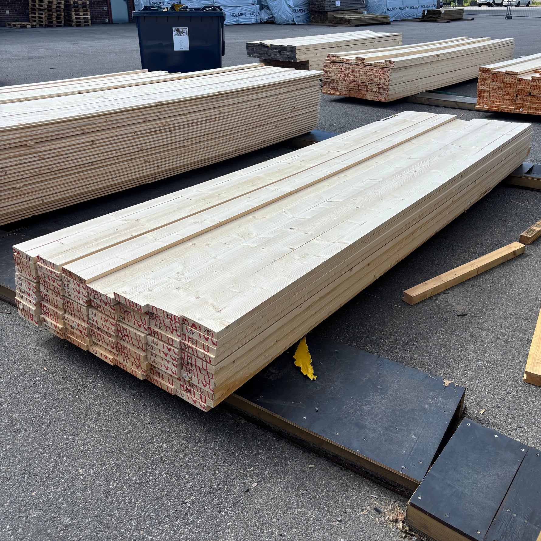 Paket Finsågade Brädor 28x145mm 76st 3,60m