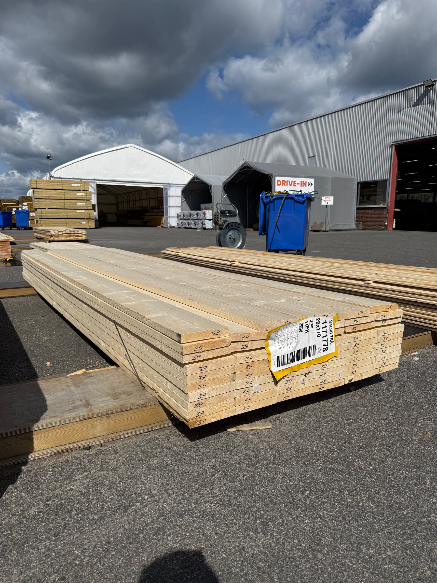 Paket Finsågade Brädor 28x170mm, 59st 3,90m