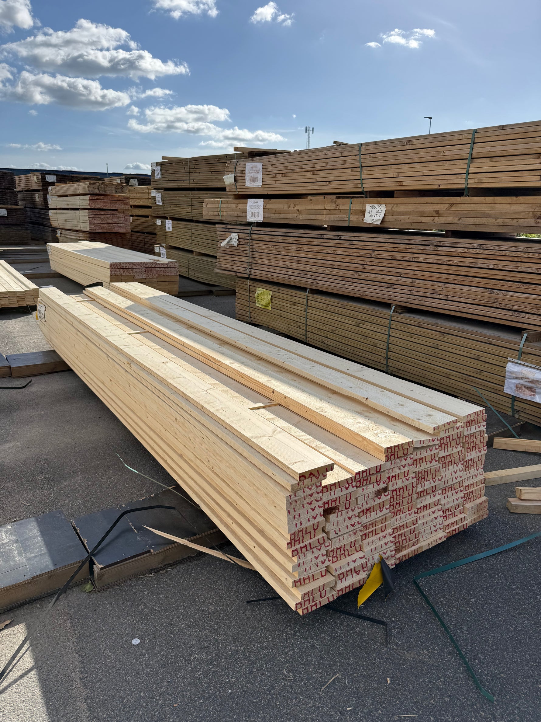 Paket Finsågade Brädor 28x145mm, 110st 4,20m