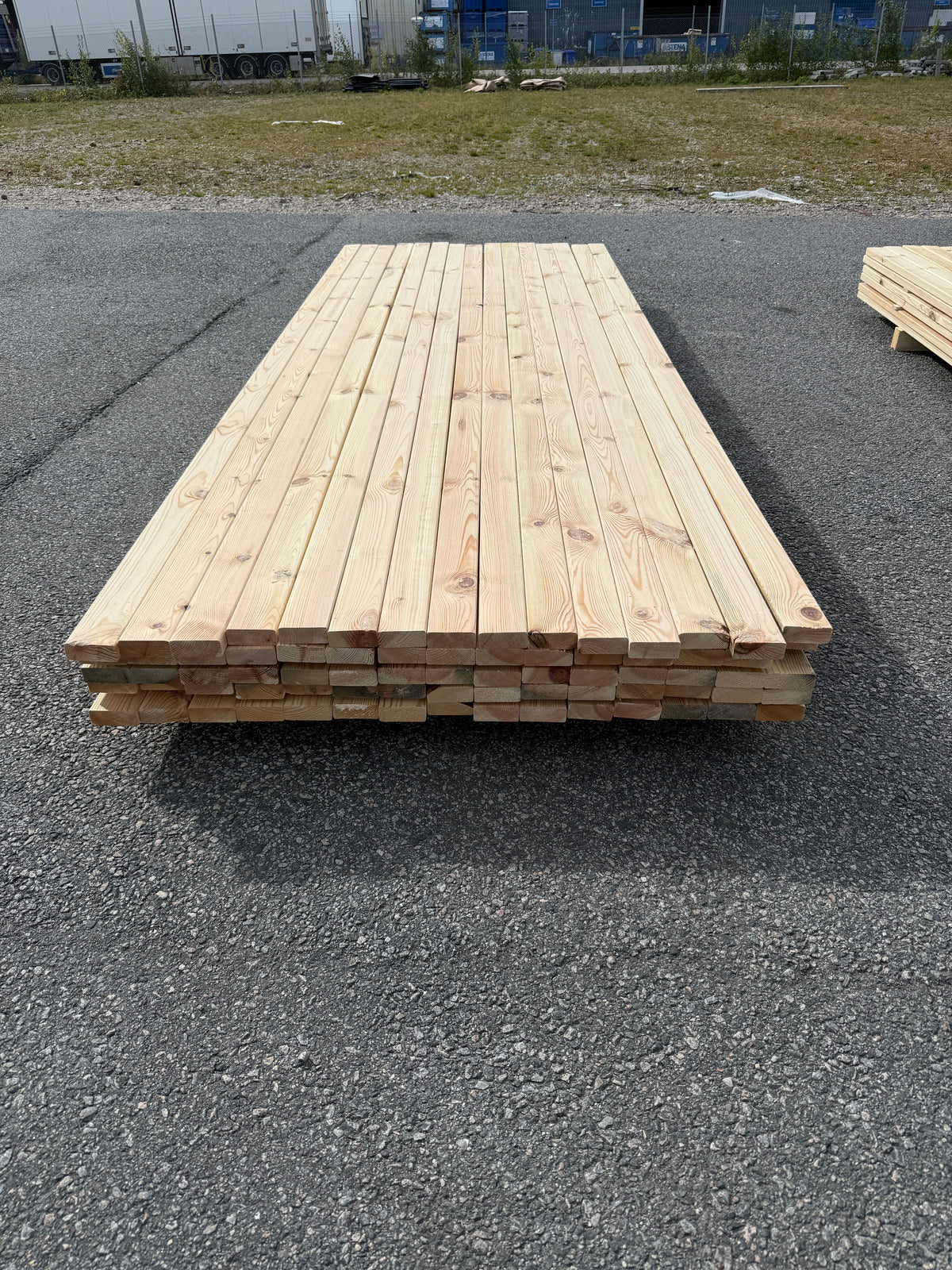 Parti Glespanel 28x70 mm – 3,00 m Furu 75st