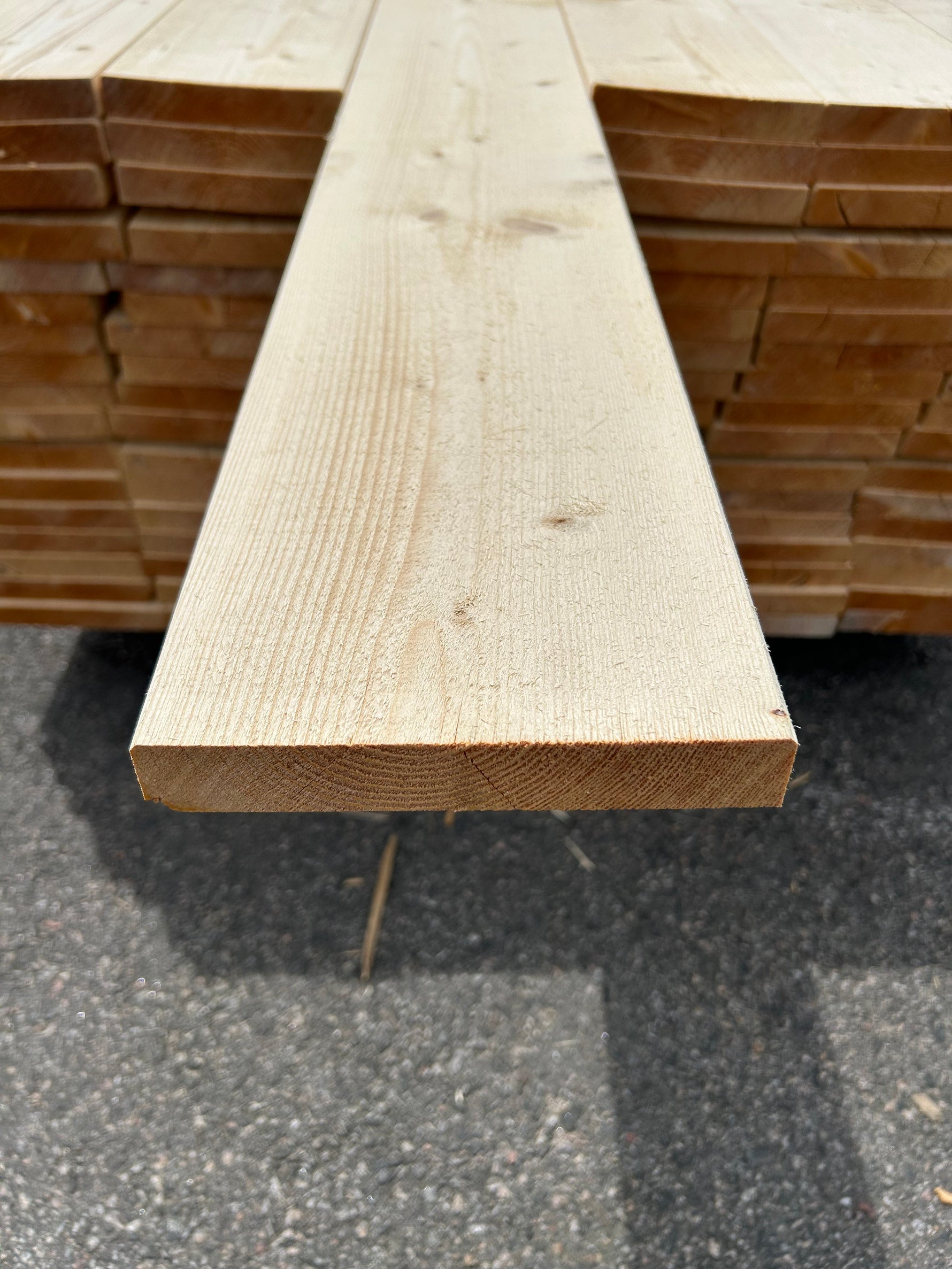 Paket Finsågade Brädor 28x170mm 3,90m 102st- Obehandlade