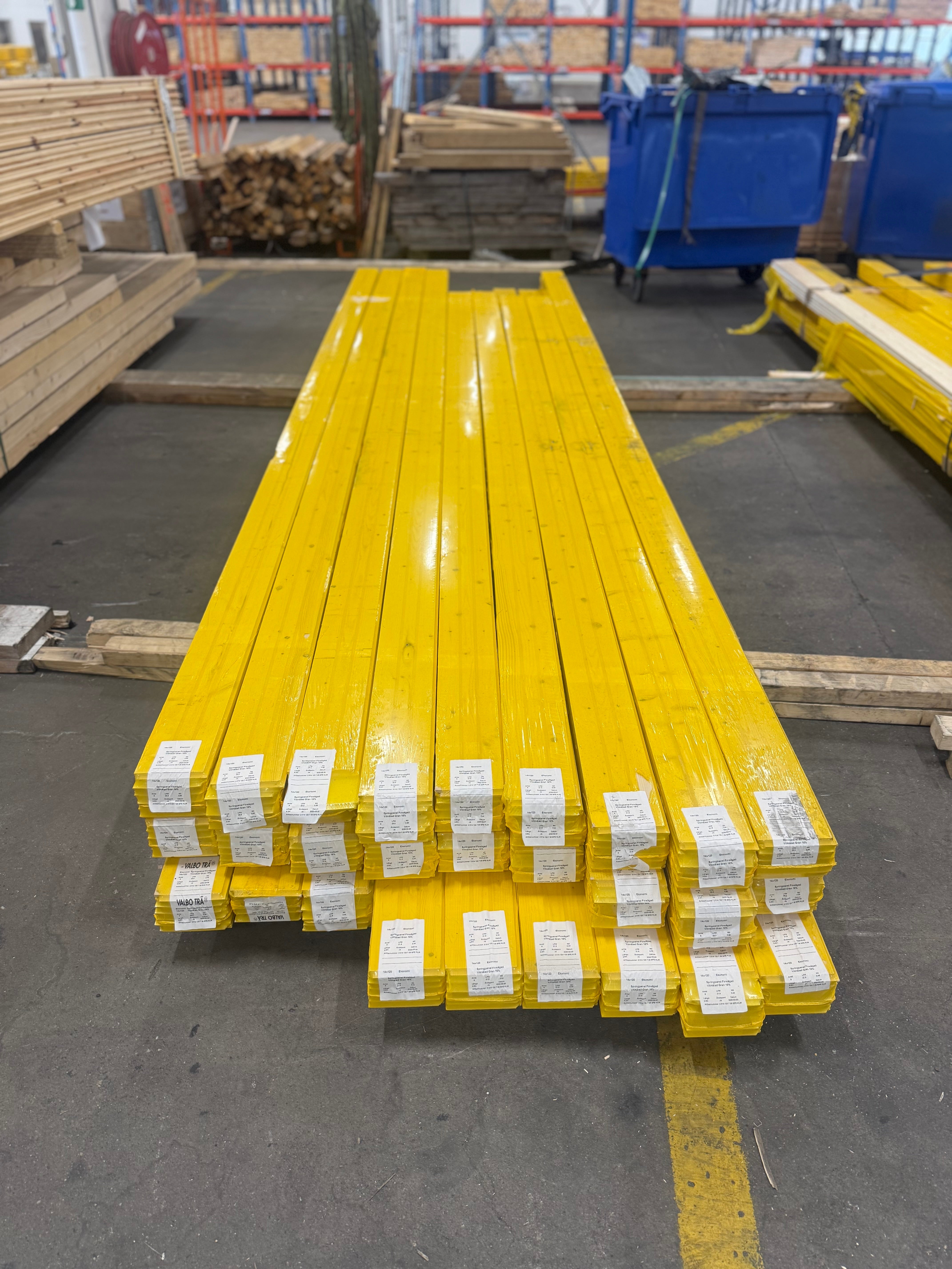 Paket Springpanel Finsågad Vitmålad Gran 14x120mm