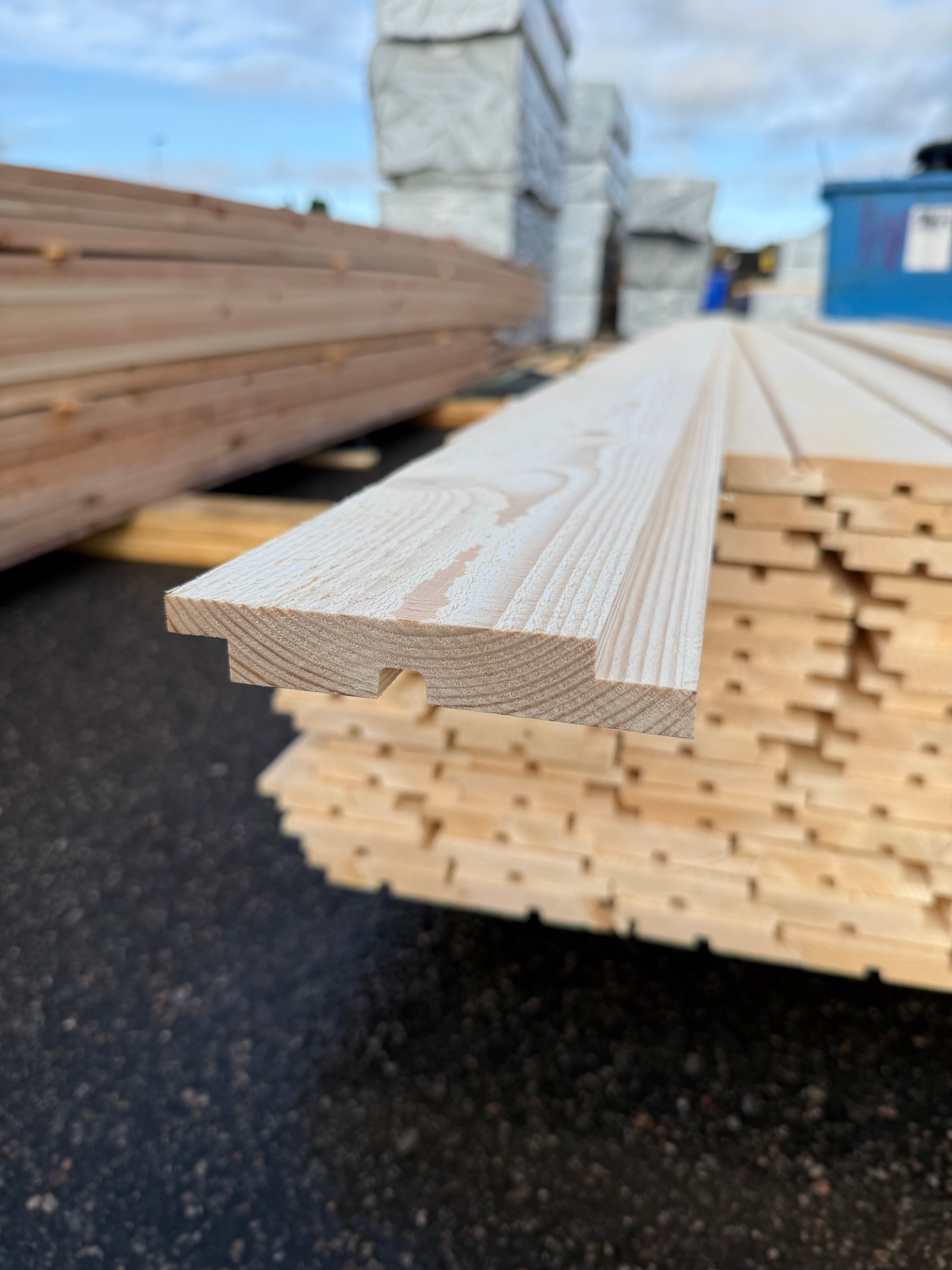 Paket Hakfals 22x120mm – 126 st (4,2 m, gran, obehandlad) Revor