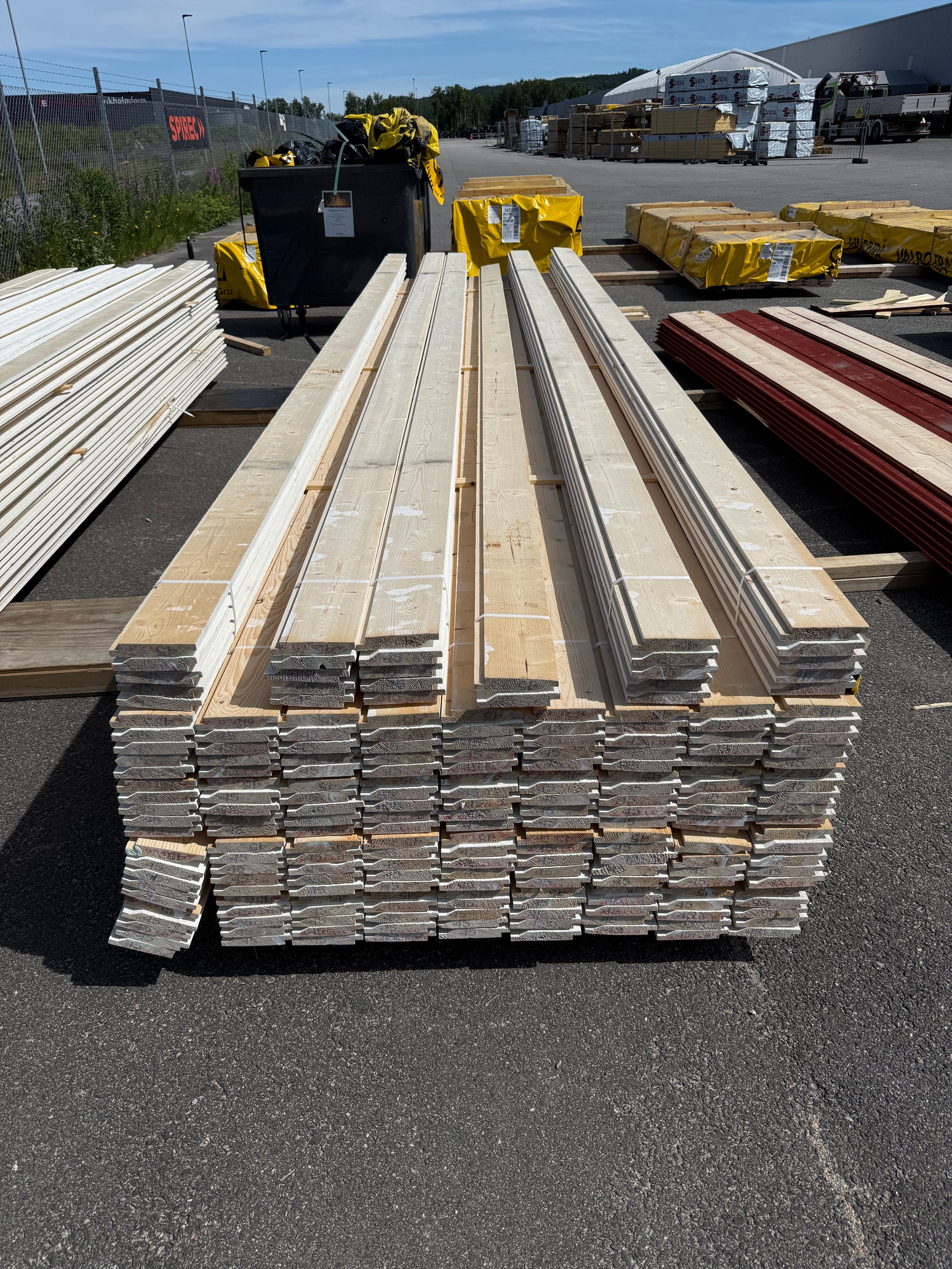 Paket Ytterpanel Enkelfas Halvspont 22x120mm, 207st 4.50m Grundmålad