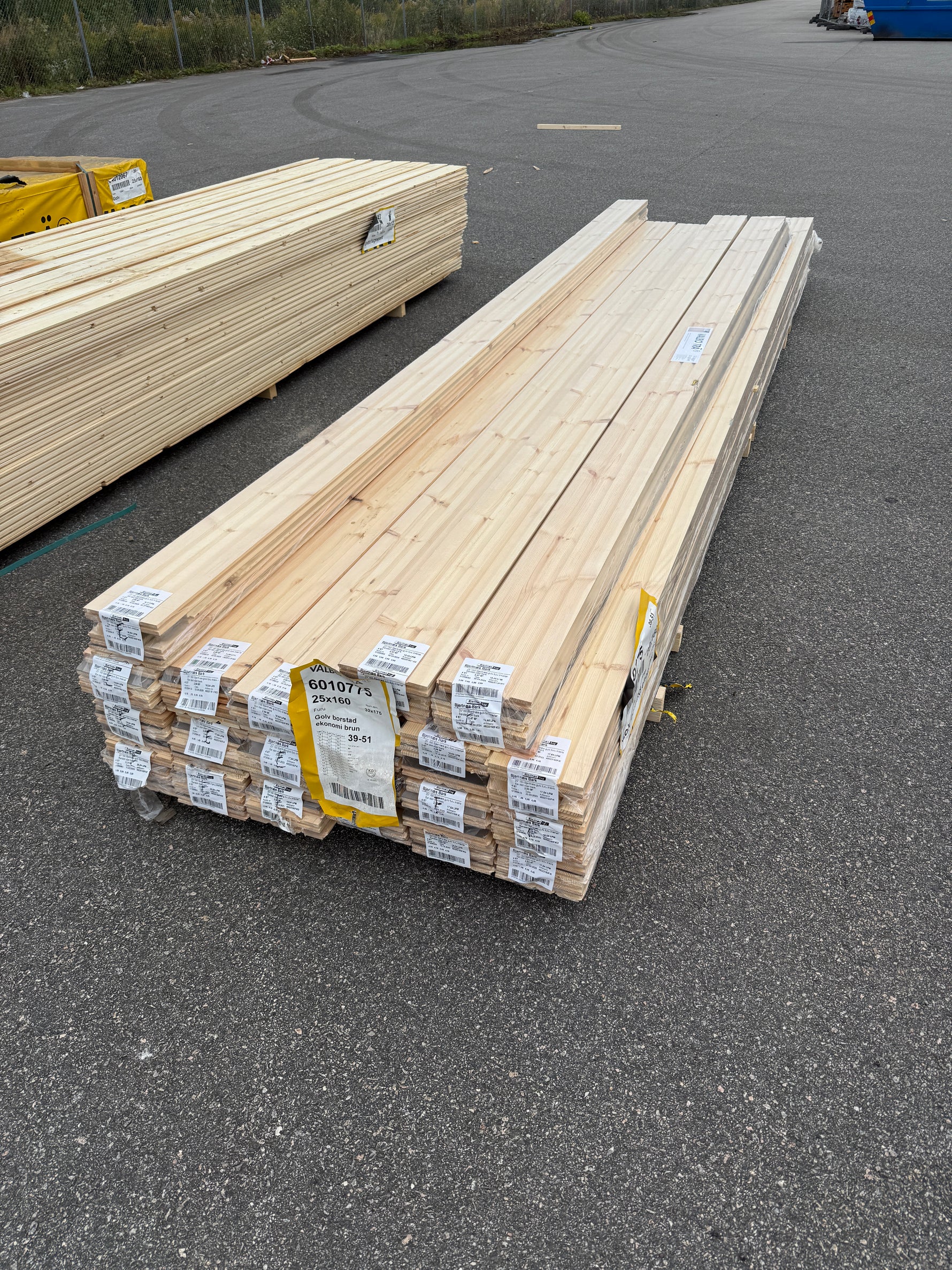 Parti Golv Borstat 25x160mm Furu 60,58m² Ekonomi – Brun Hårdvaxolja