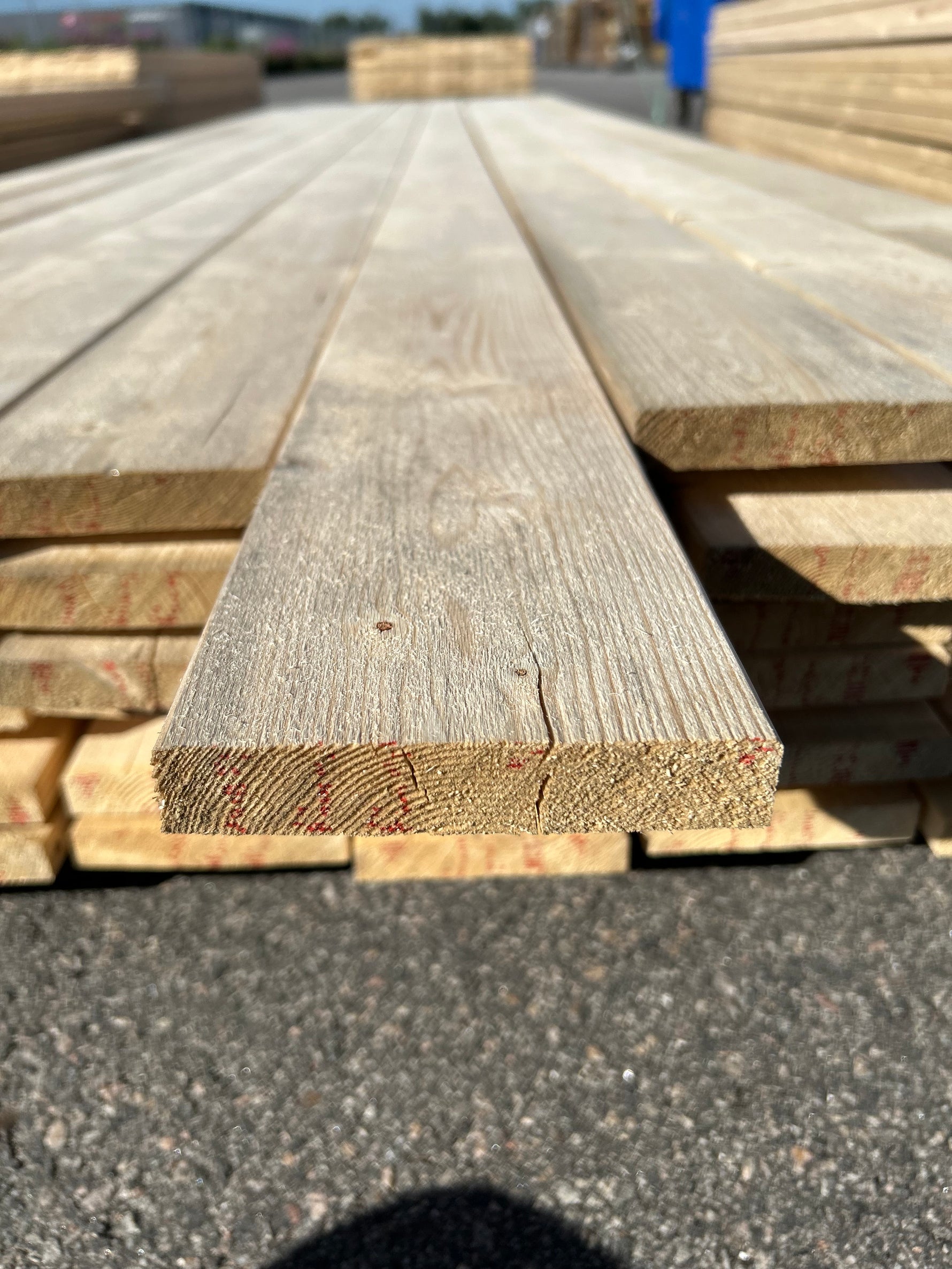 Paket Finsågade Brädor 22x120mm, 54st 4.20m- Fuktskadat