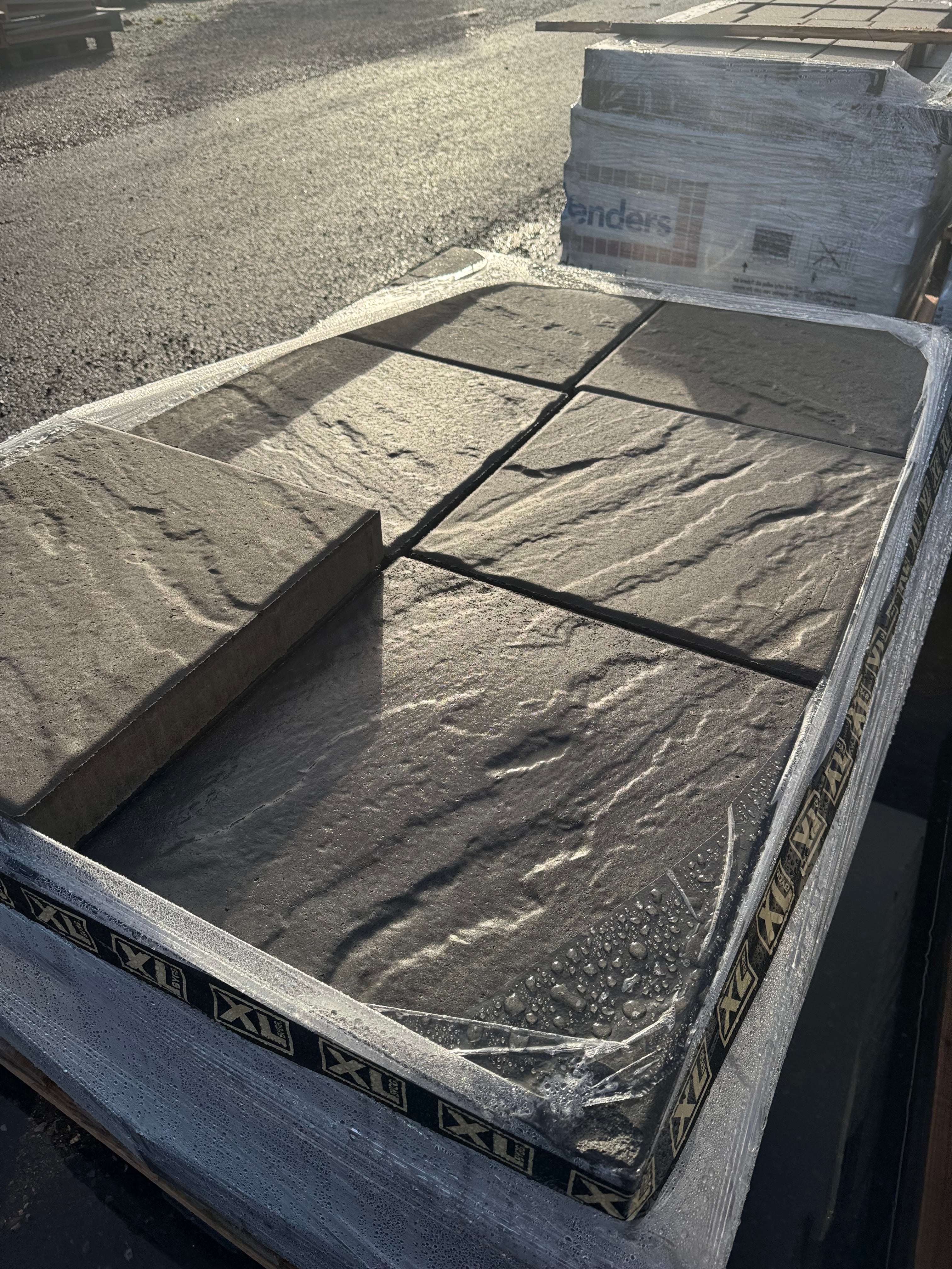 Marksten Cambridge 420x420x50 mm – Grafit 170 kr/kvm