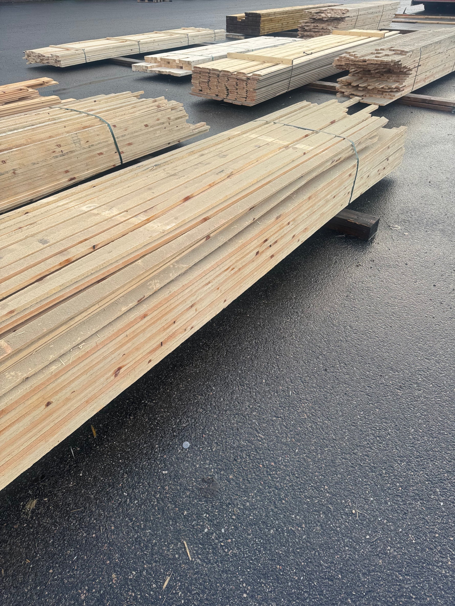 Paket Läkt 19x52 – 342 st (4,2–4,8 m, ohyvlade) - Spirec