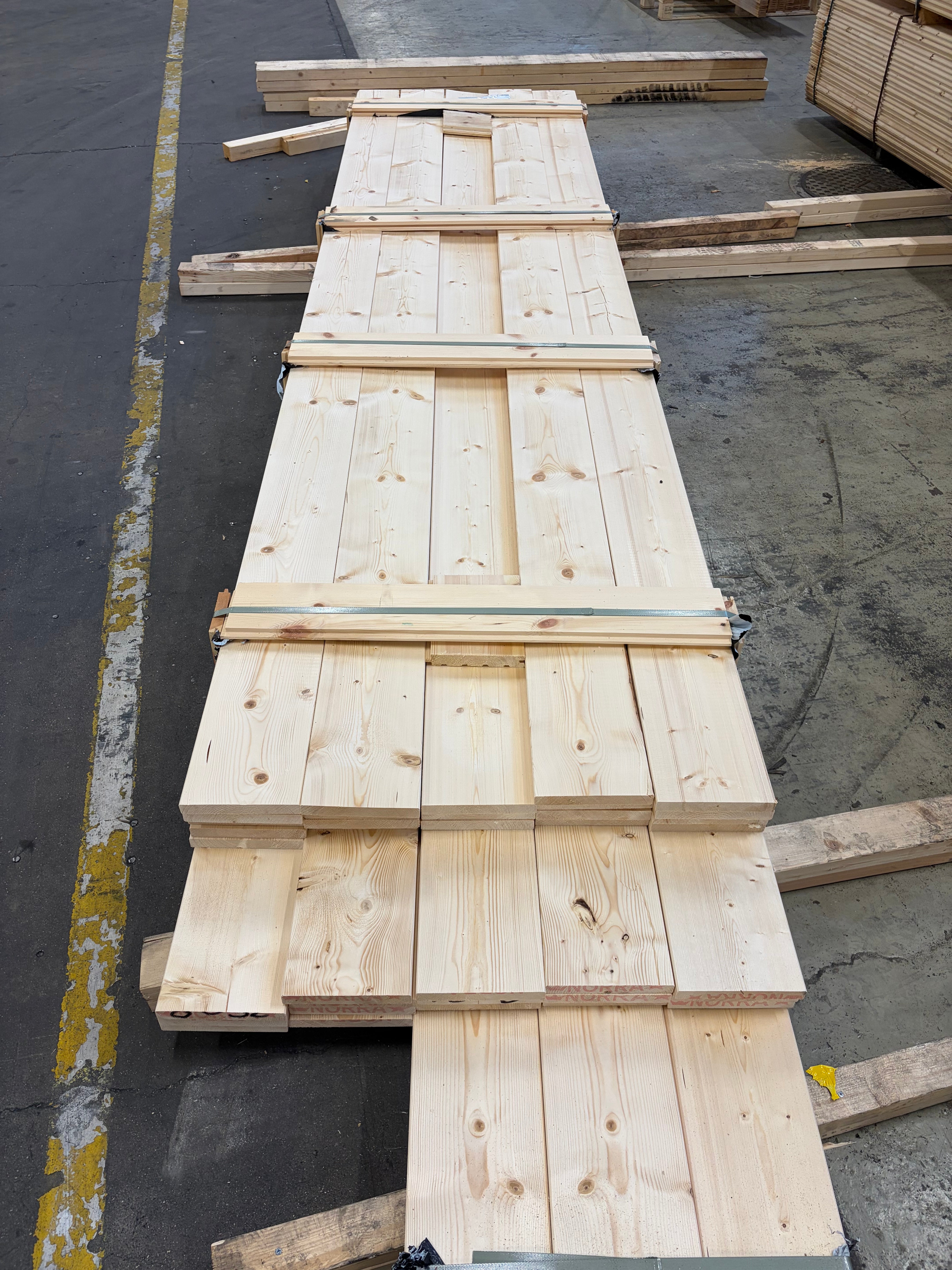 Paket Brädor Runtomhyvlat 26x194mm- 39st (3,90 - 5,10m)