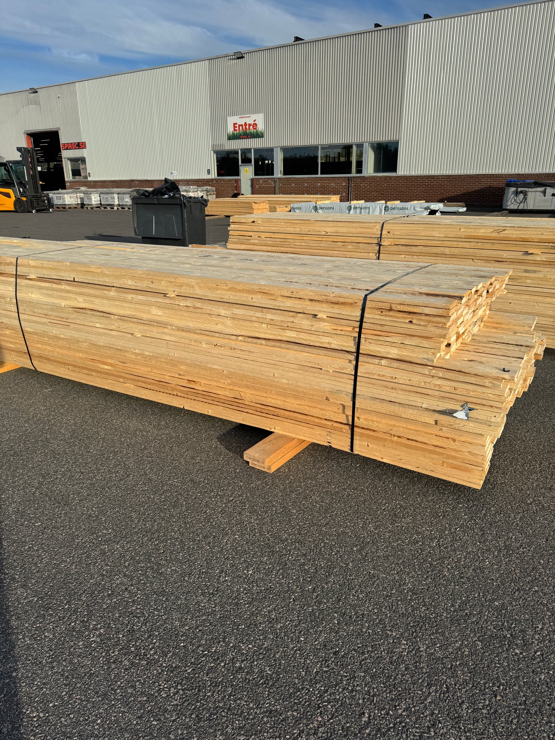Paket Brädor 22x100mm Råsågad – 365 st (3,6–5,4 m, gran, obehandlad) - Spirec