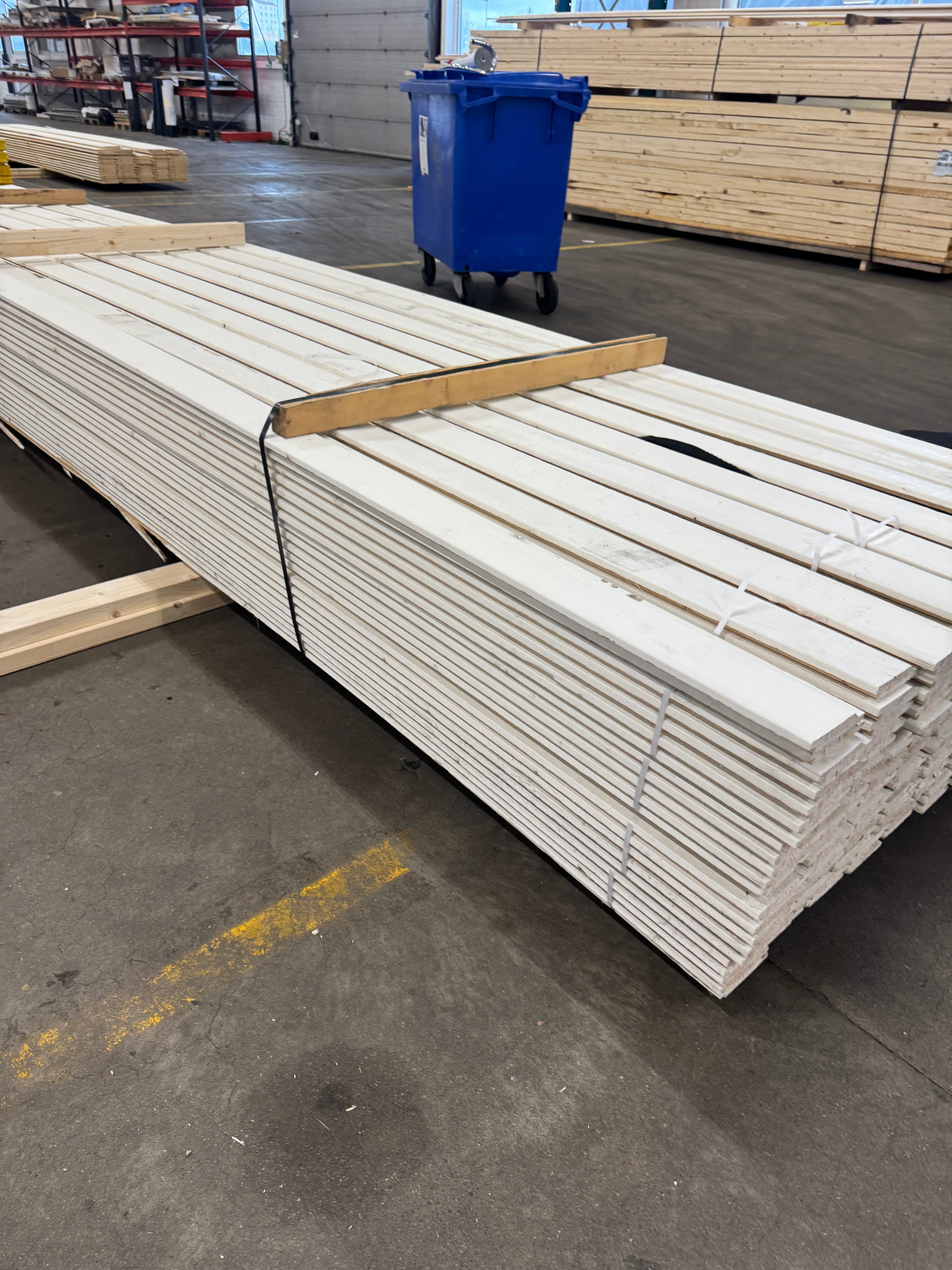 Paket Ytterpanel Enkelfas Halvspont 22x120mm – 164 st (4,80–5,40 m, gran, vitmålad)