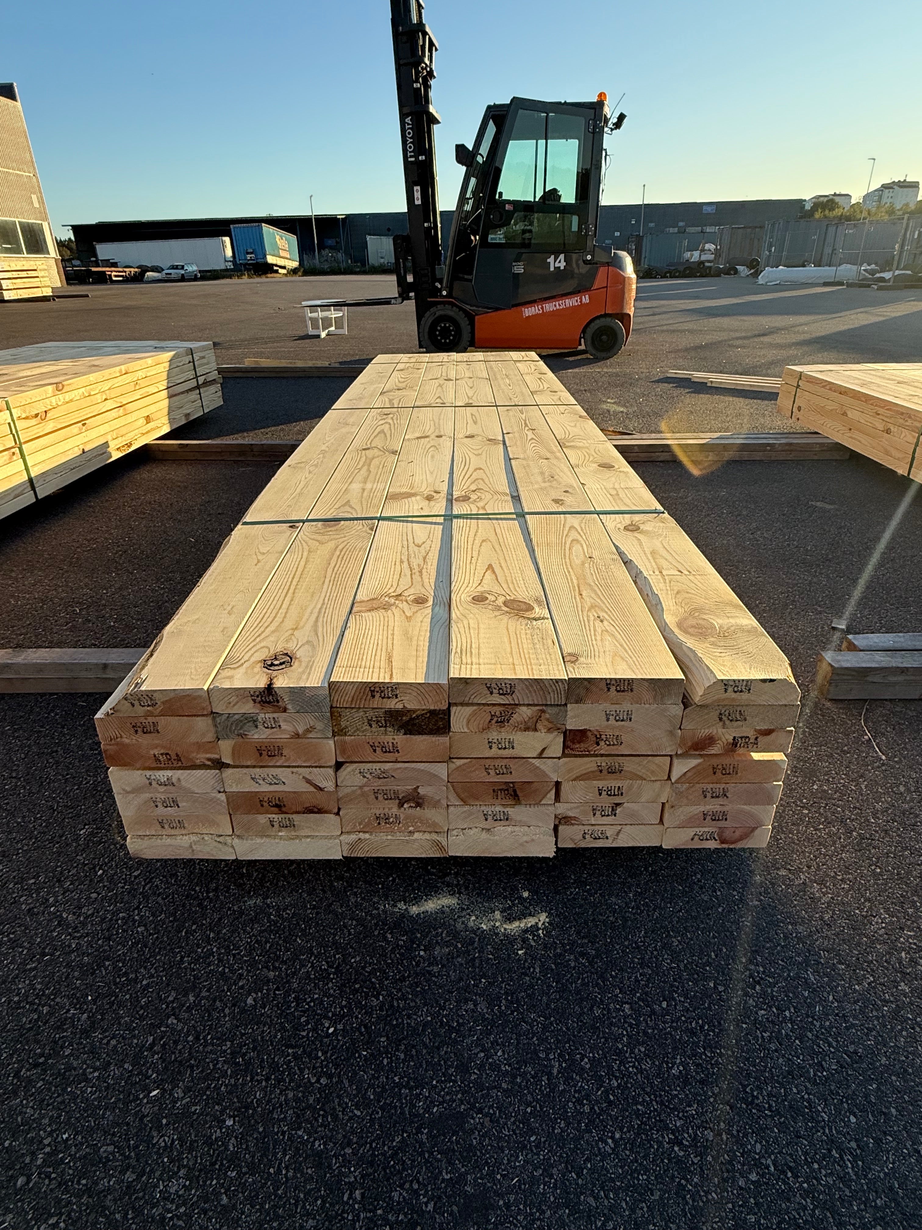 Paket Reglar 45x170 – 42 st (3,90 m, furu)